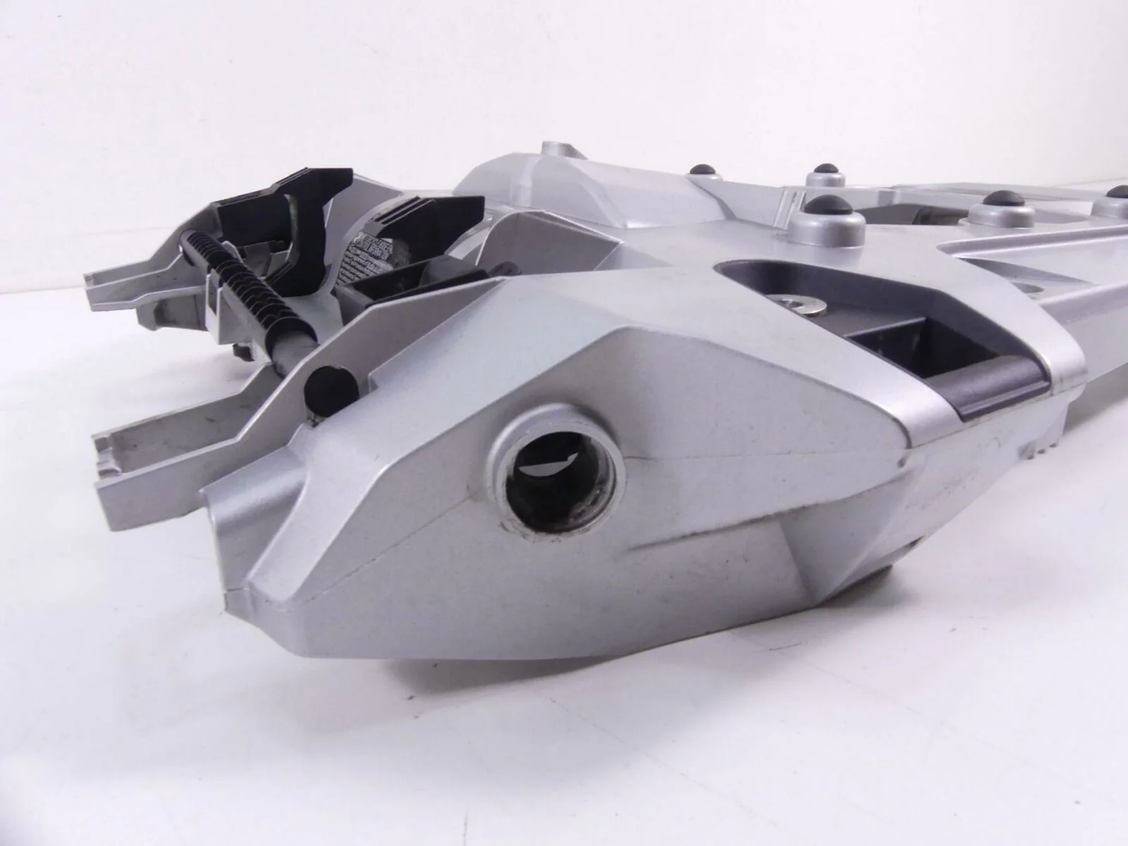 2013 BMW R1200GS GSW K50 Saddlebag Rear Rack Holder mount 46628532319 4662853697 - Image 8