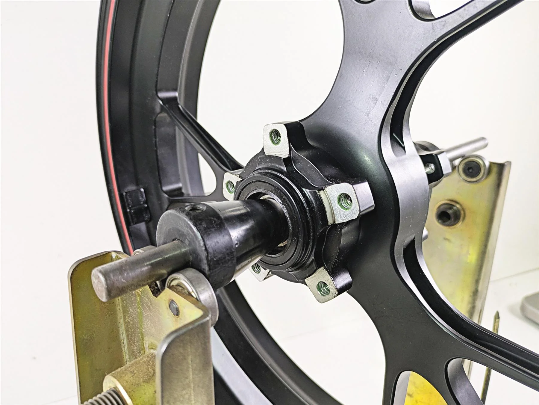 2013 Ducati Hypermotard 821 SP 17x3.5 Marchesini Forged Front Wheel 50122681AB - Image 5