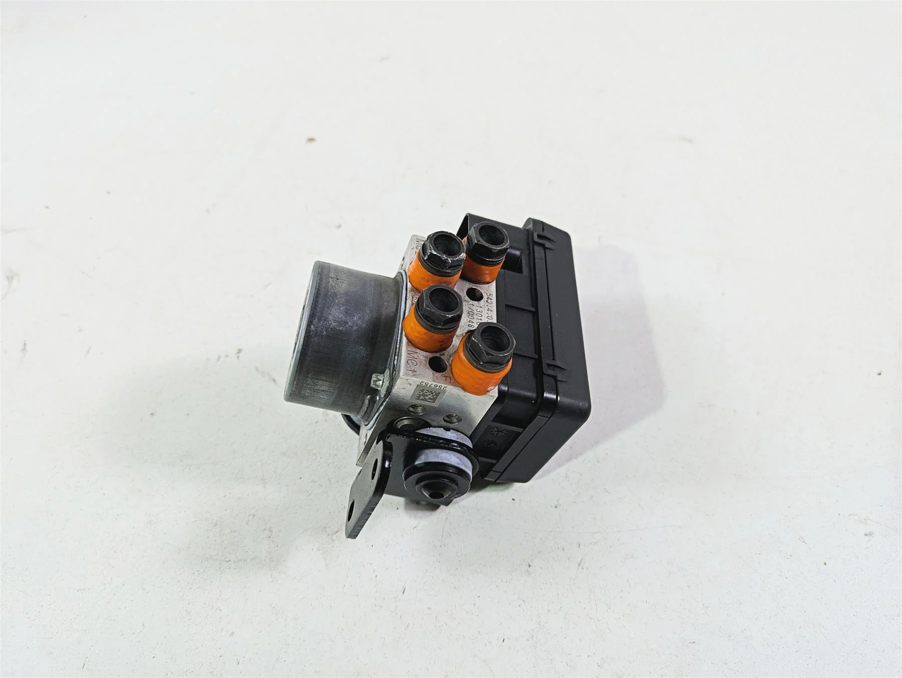 2013 Ducati Hypermotard 821 SP Abs Brake Pump Module 54240402A 54240331B - Image 2