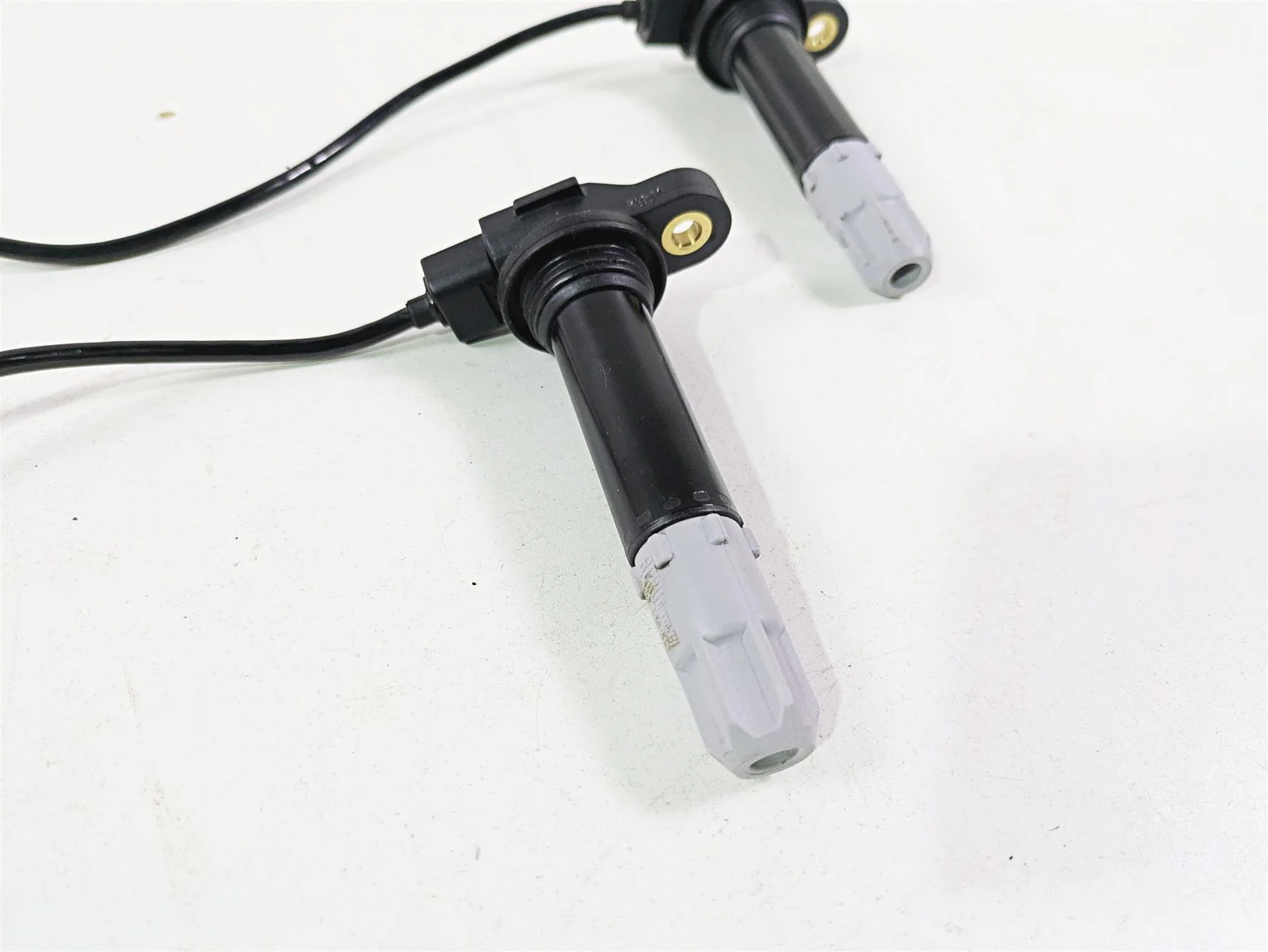2013 Ducati Hypermotard 821 SP Beru Ignition Coil Set 38010145B - Image 6
