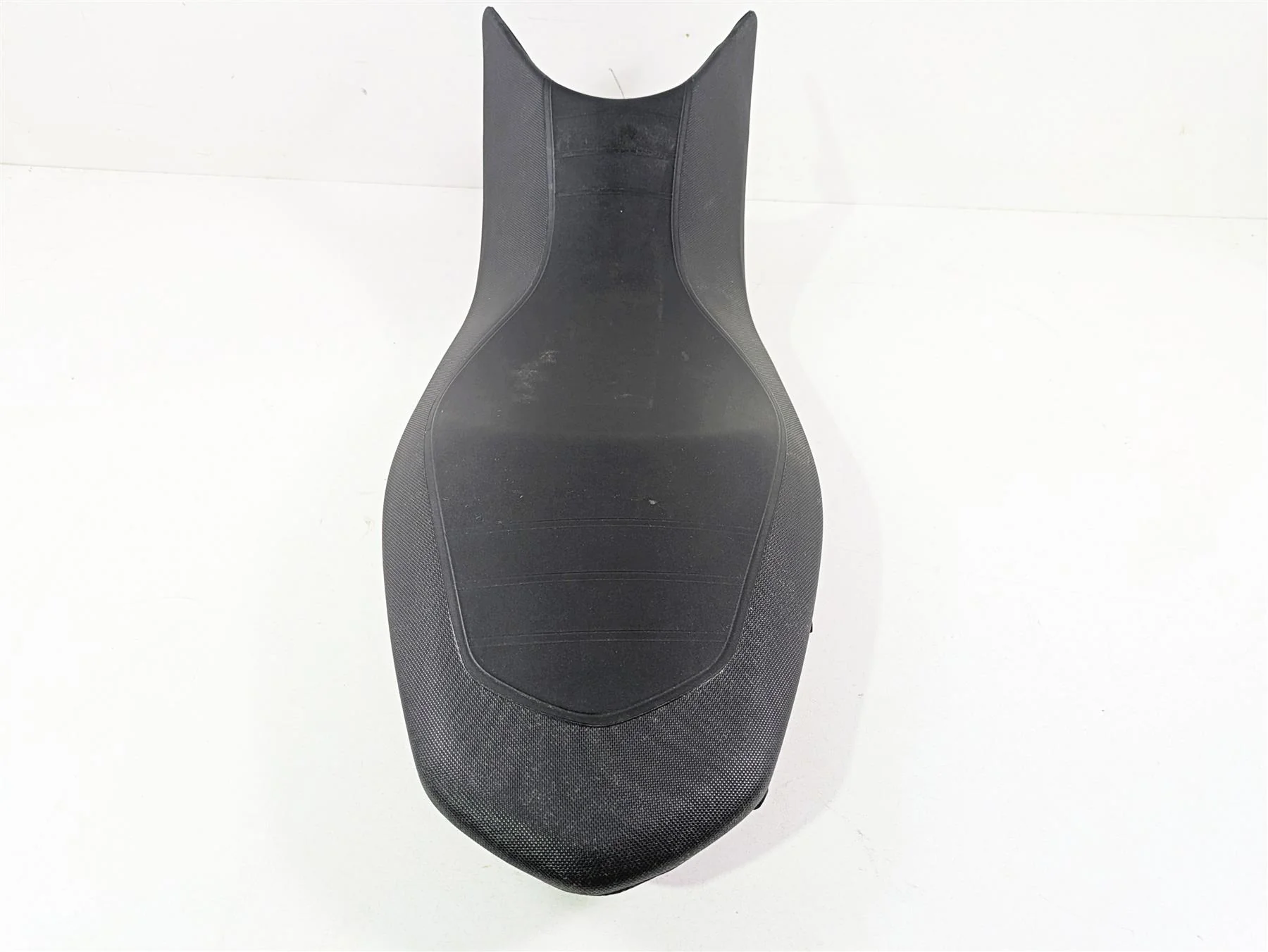 2013 Ducati Hypermotard 821 SP Duo Driver Rider Seat Saddle - No Tears 59521862A - Image 3
