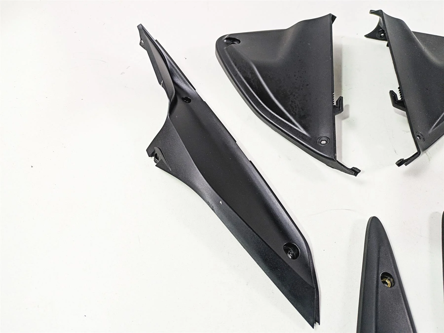 2013 Ducati Hypermotard 821 SP Engine Frame Infill Cover Fairing Set 48015711A - Image 9