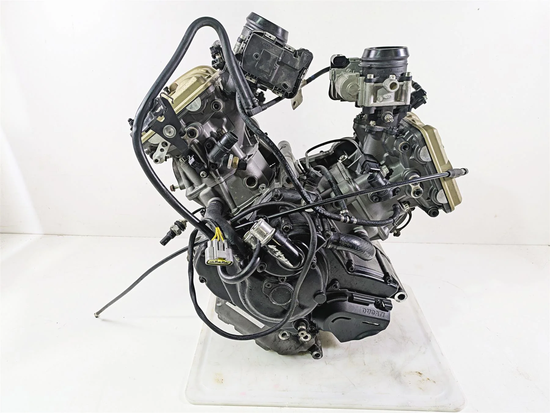 2013 Ducati Hypermotard 821 SP Engine Motor Tranny Throttle Bodies 22k 22522731A