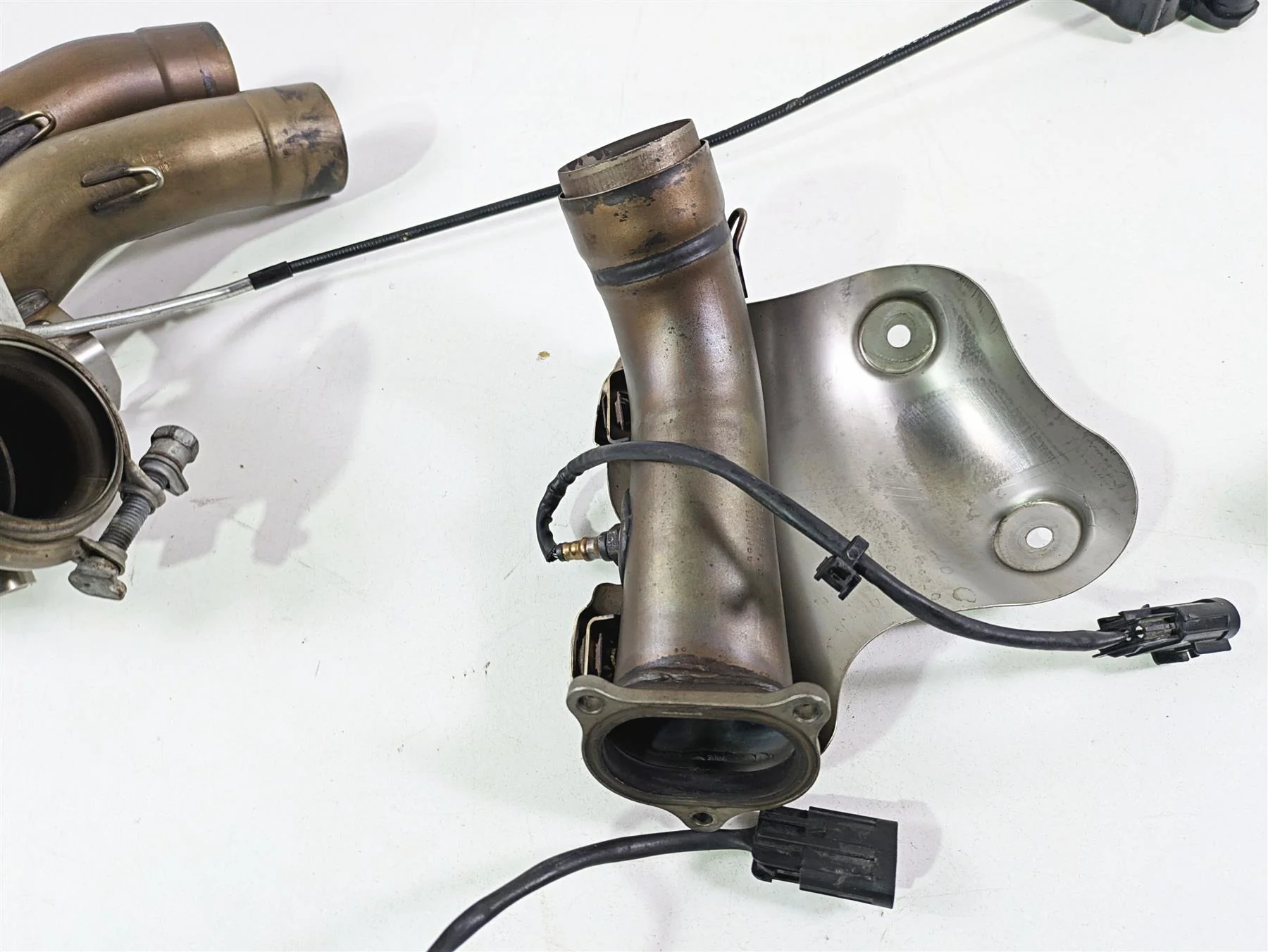 2013 Ducati Hypermotard 821 SP Exhaust Header Pipe & Servo Set 57013292B - Image 10
