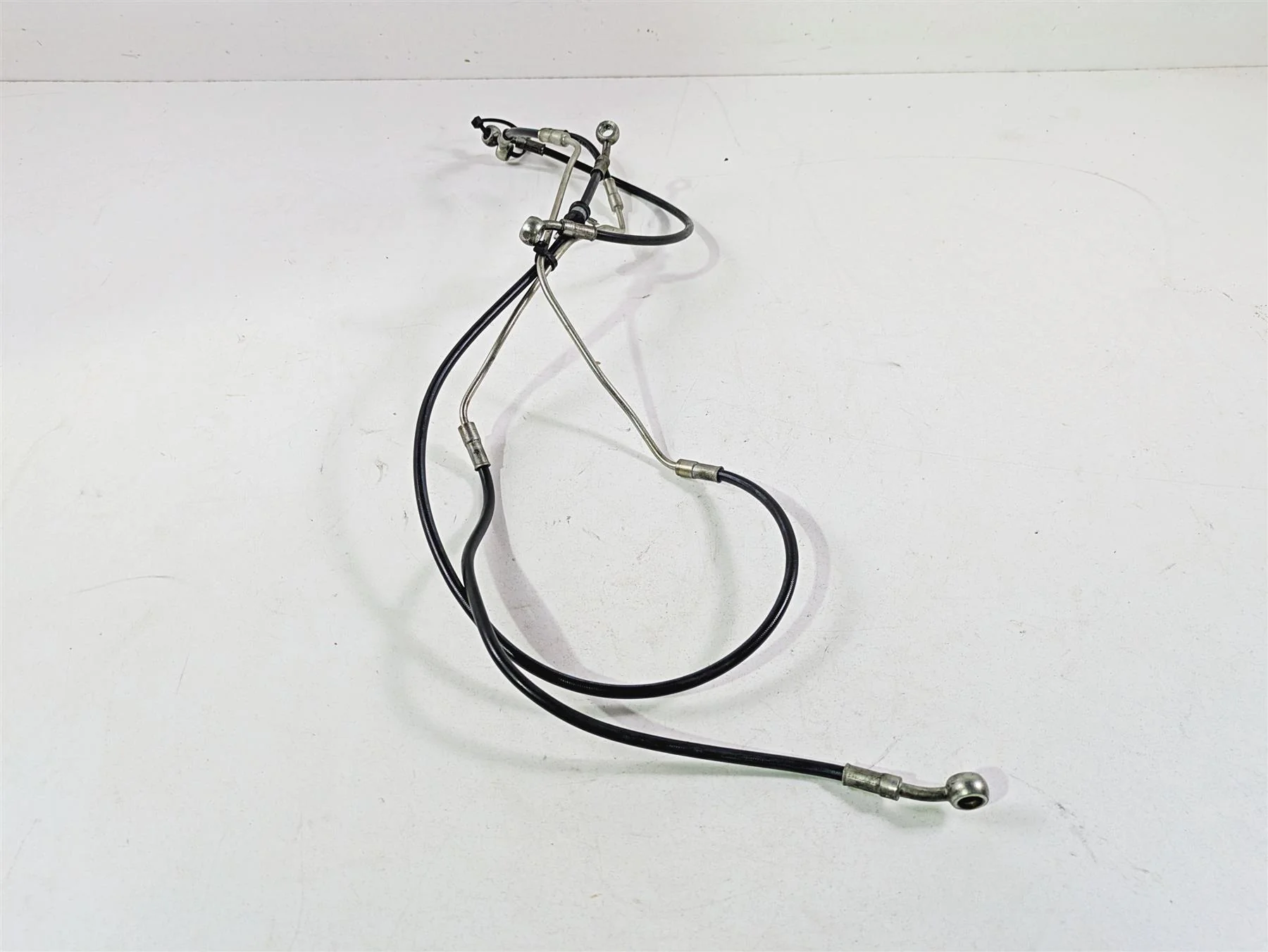 2013 Ducati Hypermotard 821 SP Front Abs Brake Line Hose Set 61811511A 61811501A - Image 2