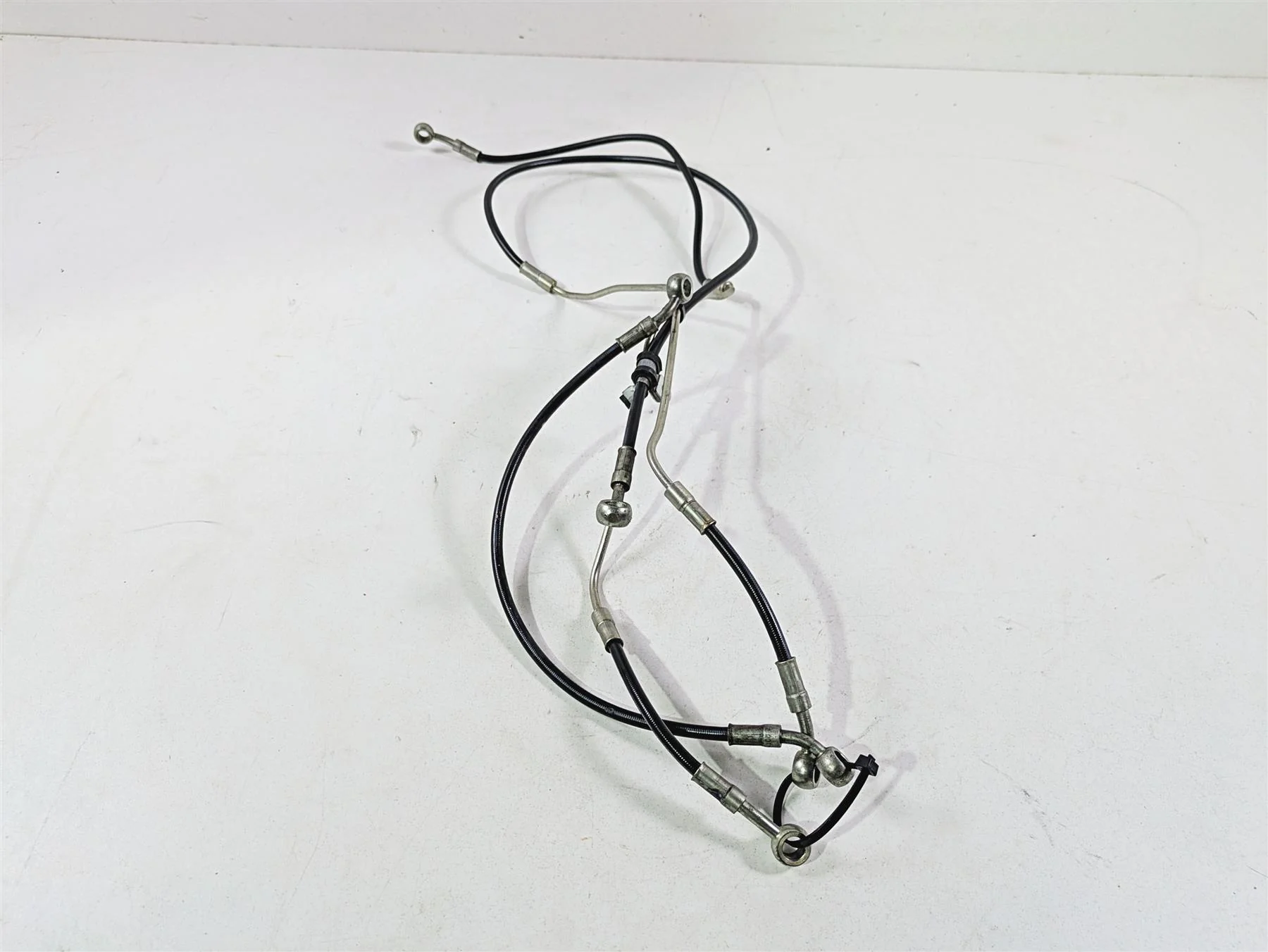 2013 Ducati Hypermotard 821 SP Front Abs Brake Line Hose Set 61811511A 61811501A - Image 4