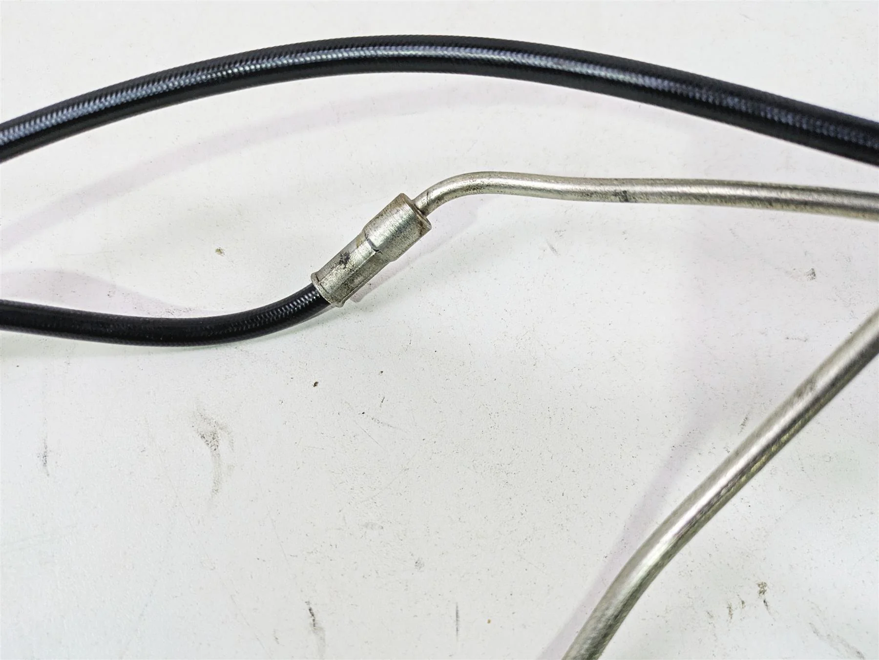2013 Ducati Hypermotard 821 SP Front Abs Brake Line Hose Set 61811511A 61811501A - Image 9