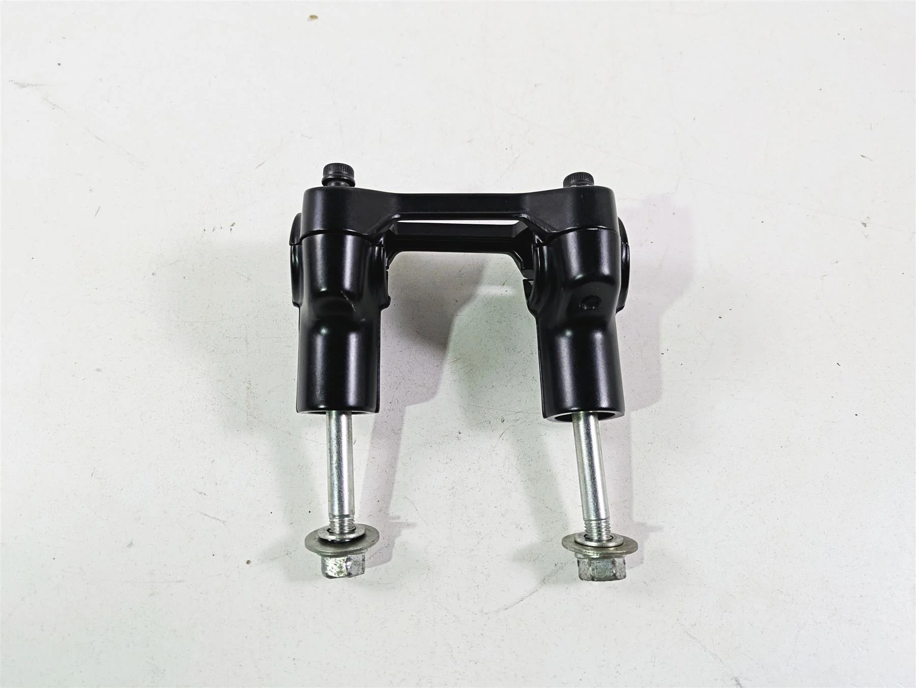 2013 Ducati Hypermotard 821 SP Handlebar Handle Bar Risers Set 36011451AA - Image 3