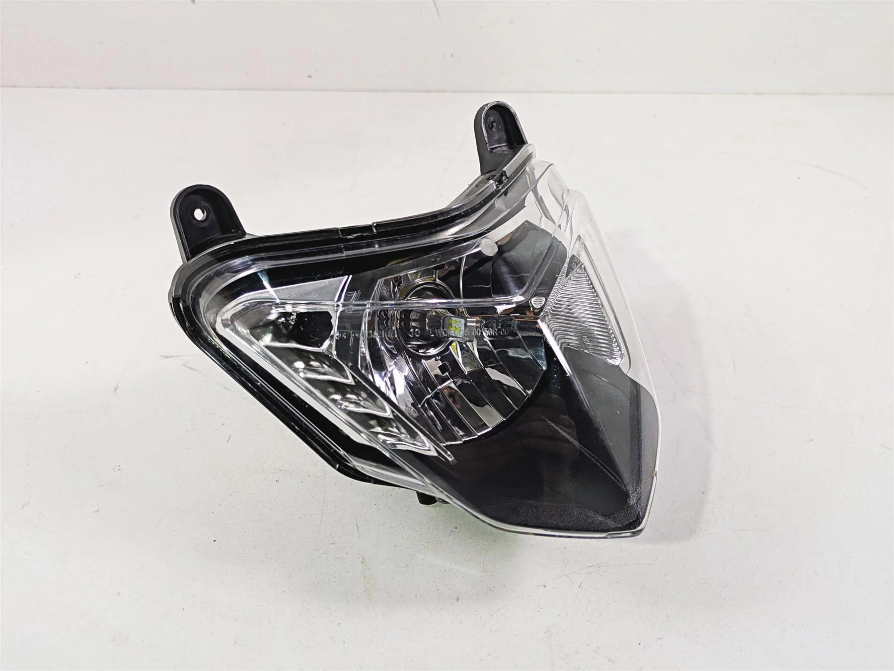 2013 Ducati Hypermotard 821 SP Headlight Head Light Lamp 52010243A - Image 10