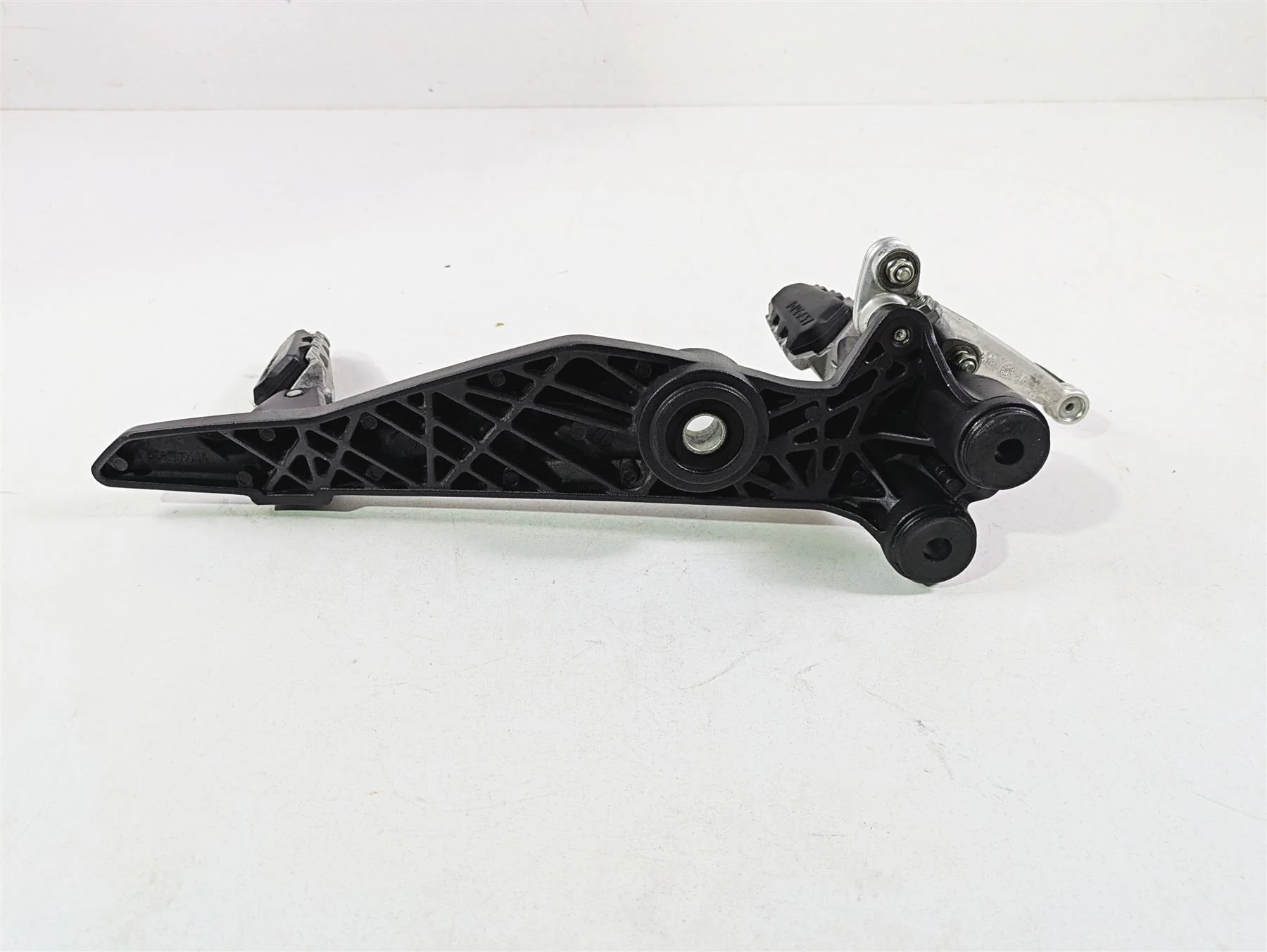 2013 Ducati Hypermotard 821 SP Left Foot Peg Bracket & Shifter -Read 82412111AA - Image 11