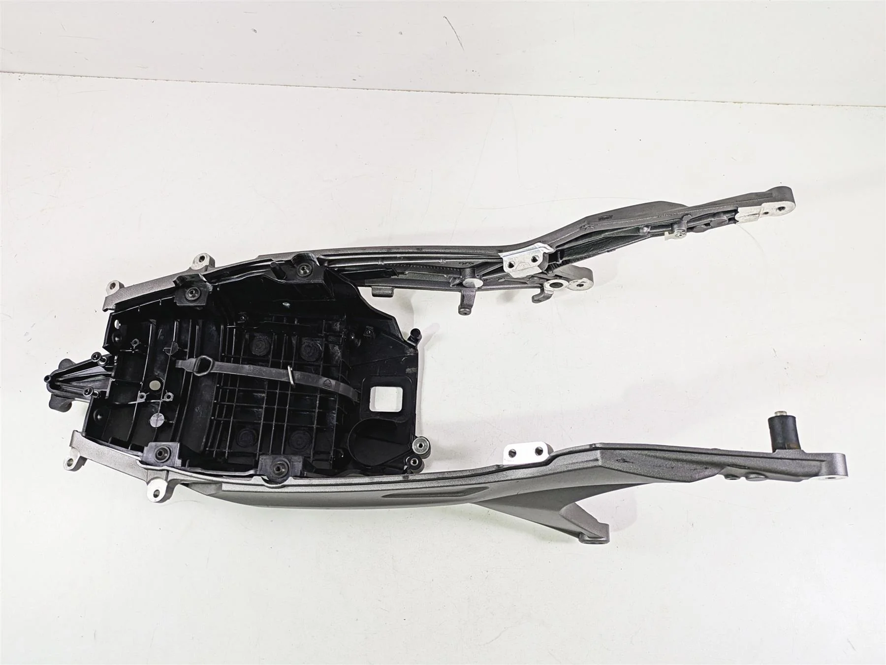 2013 Ducati Hypermotard 821 SP Rear Subframe Inner Fender Set 47110351BA - Image 3