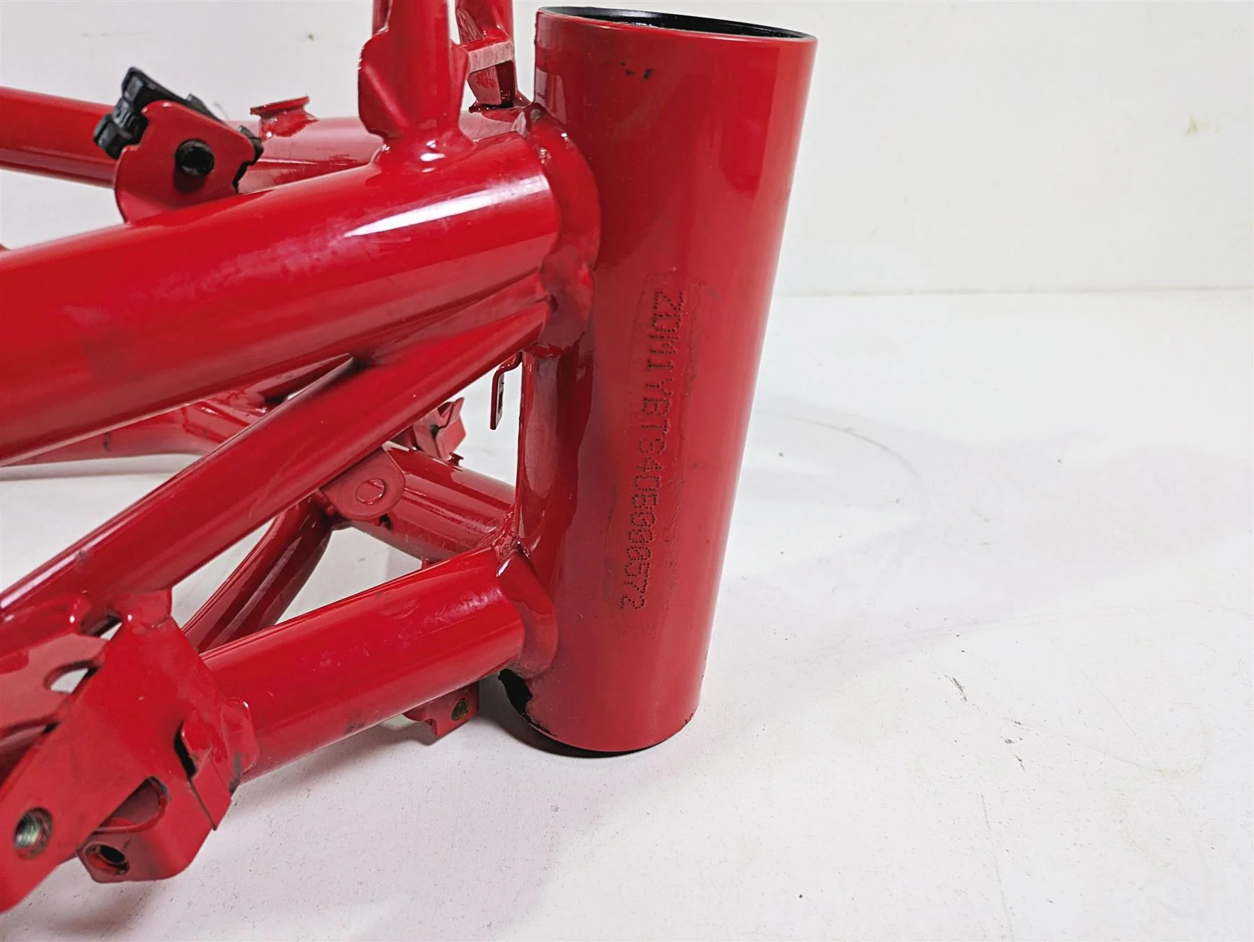 2013 Ducati Hypermotard 821 SP Straight Main Frame Chassis With Texas Salvage Title 470P7141EA - Image 2