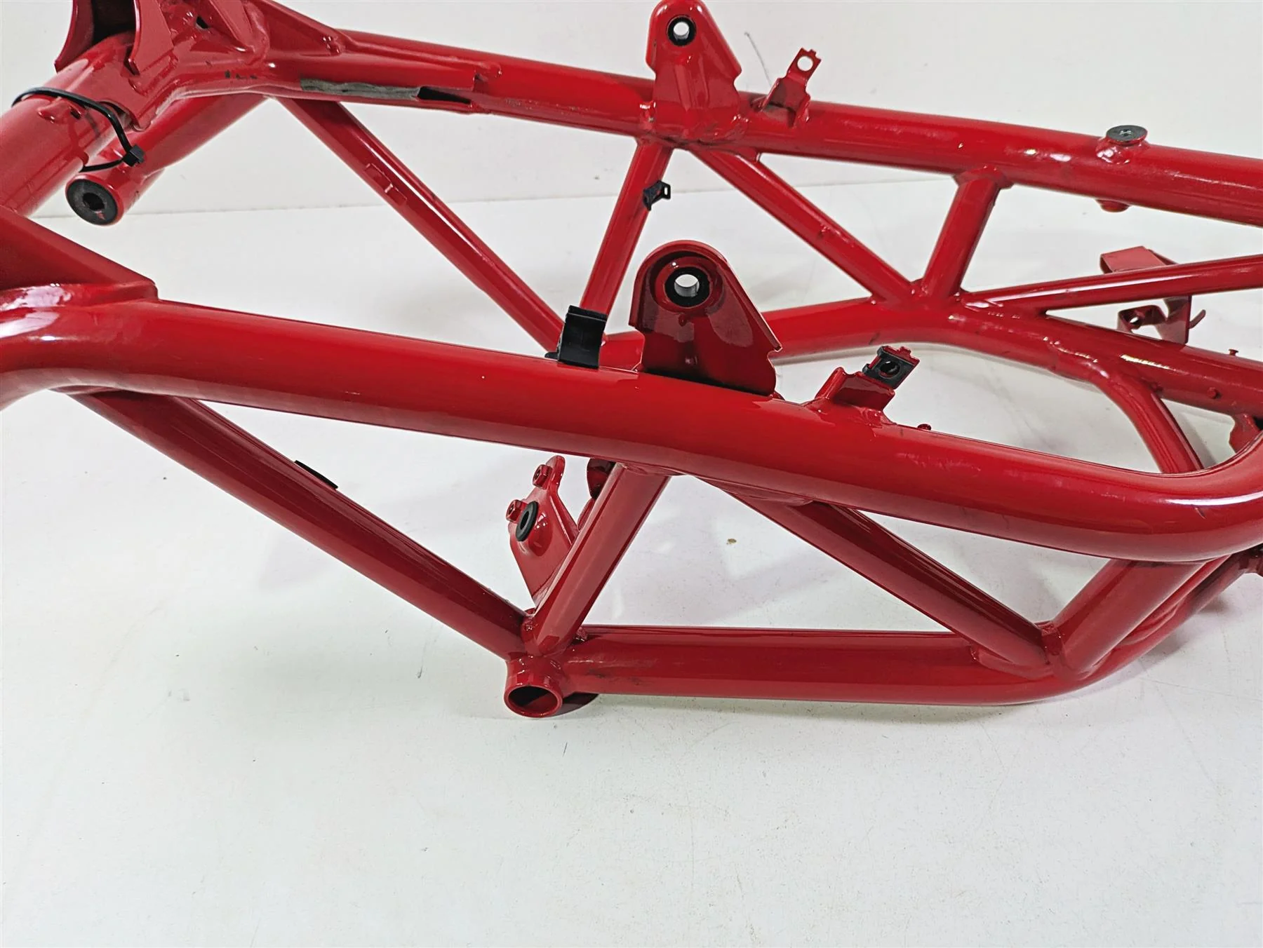 2013 Ducati Hypermotard 821 SP Straight Main Frame Chassis With Texas Salvage Title 470P7141EA - Image 6