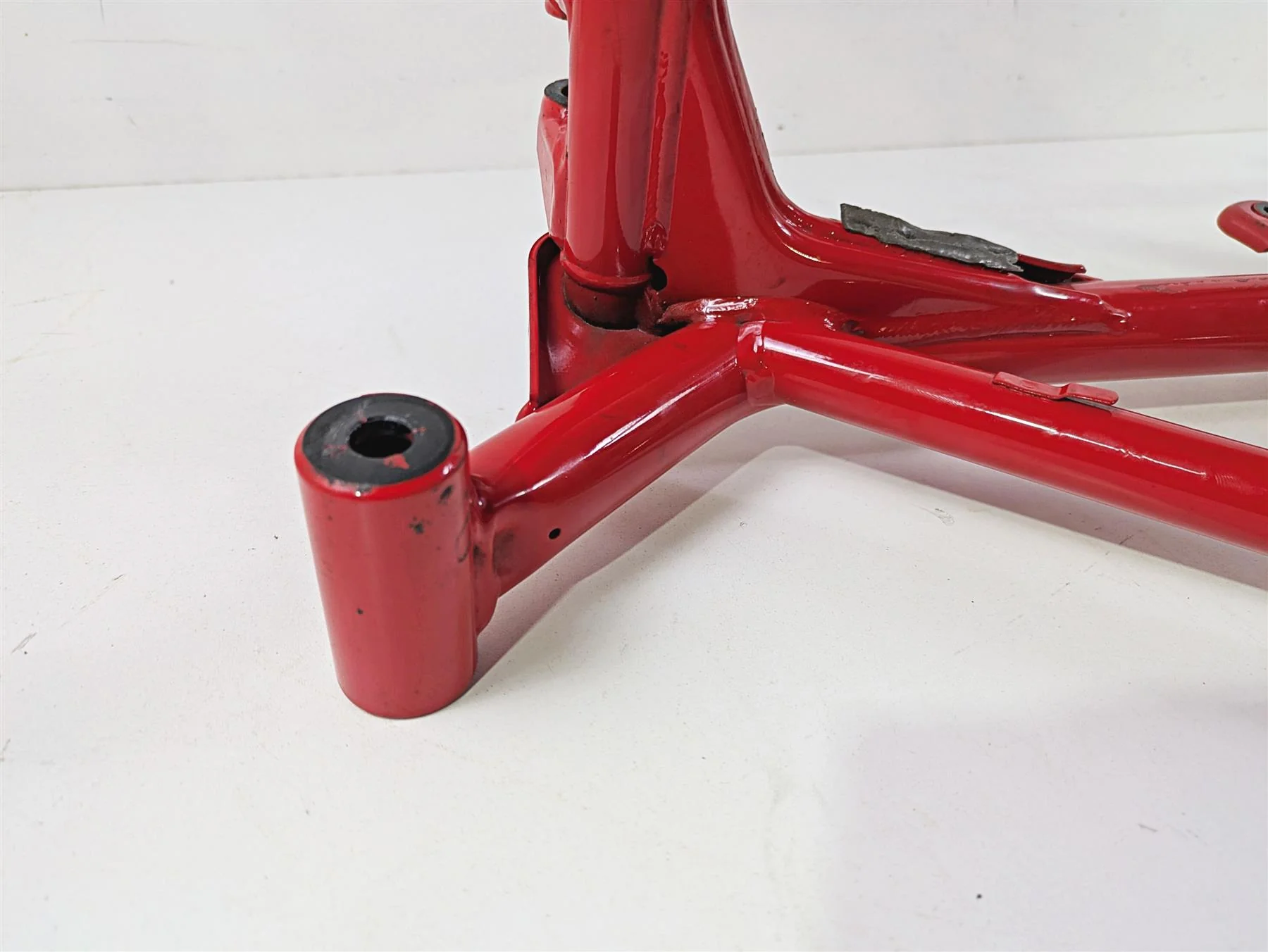 2013 Ducati Hypermotard 821 SP Straight Main Frame Chassis With Texas Salvage Title 470P7141EA - Image 9