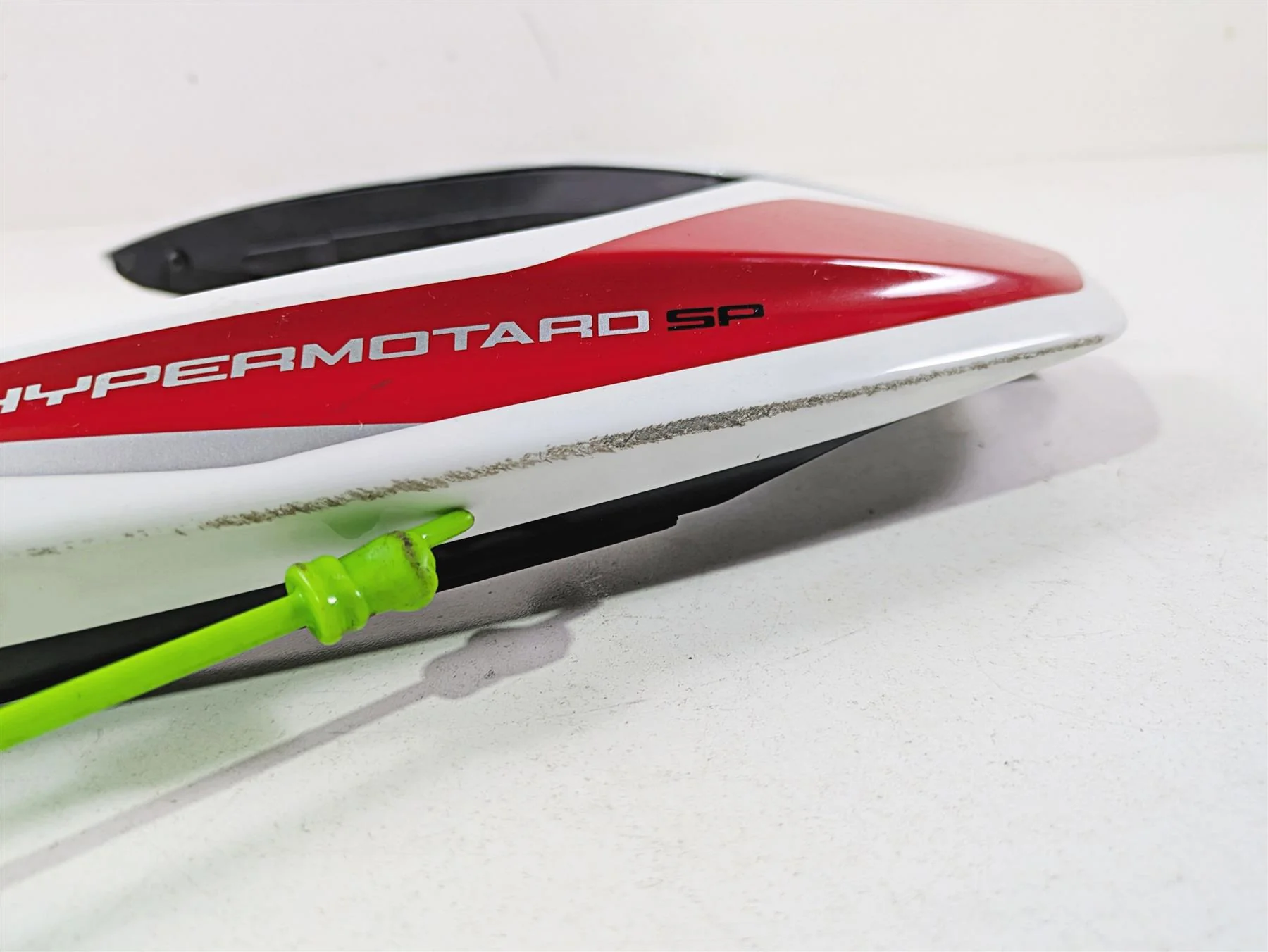 2013 Ducati Hypermotard 821 SP Tail Bracket Cover Fairing Set 48311741A - Image 2