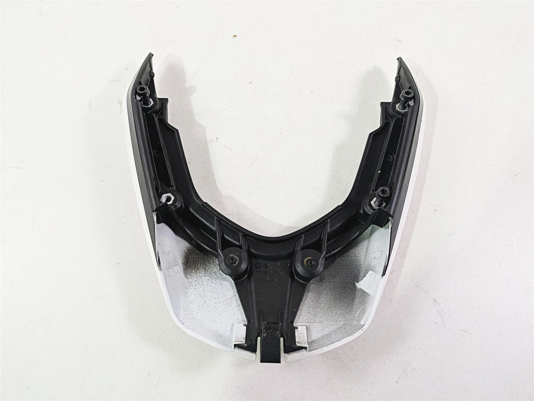 2013 Ducati Hypermotard 821 SP Tail Bracket Cover Fairing Set 48311741A - Image 9