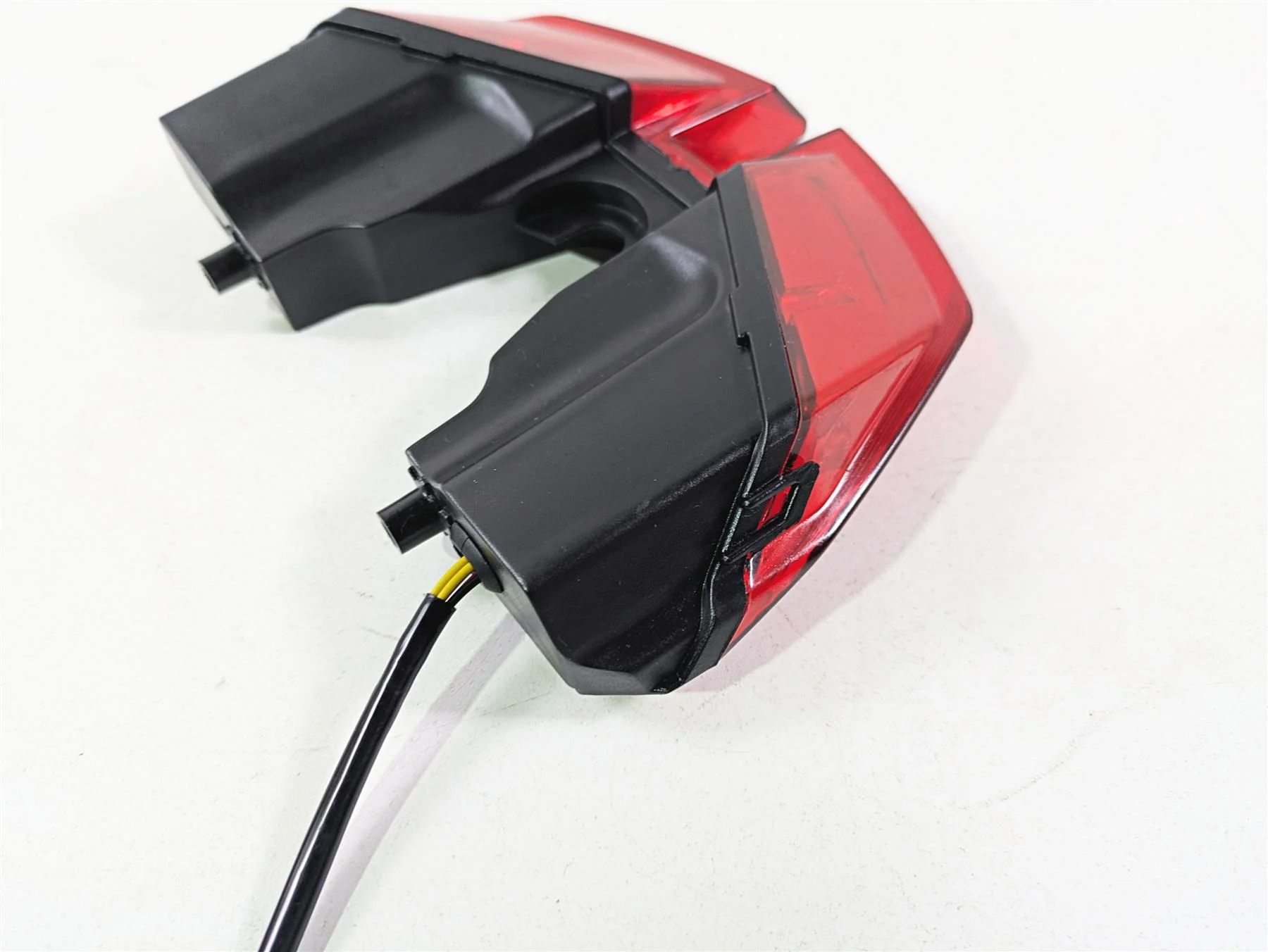 2013 Ducati Hypermotard 821 SP Taillight Tail Light & Wiring - Read 52510452B - Image 12