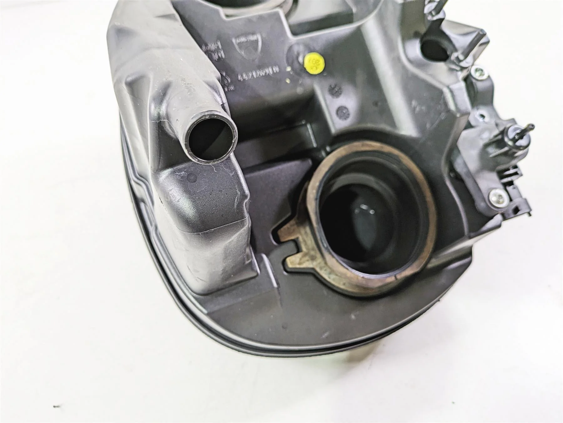 2013 Ducati Hyperstrada 821 Air Box Cleaner Breather & Sensors 44212691B - Image 12