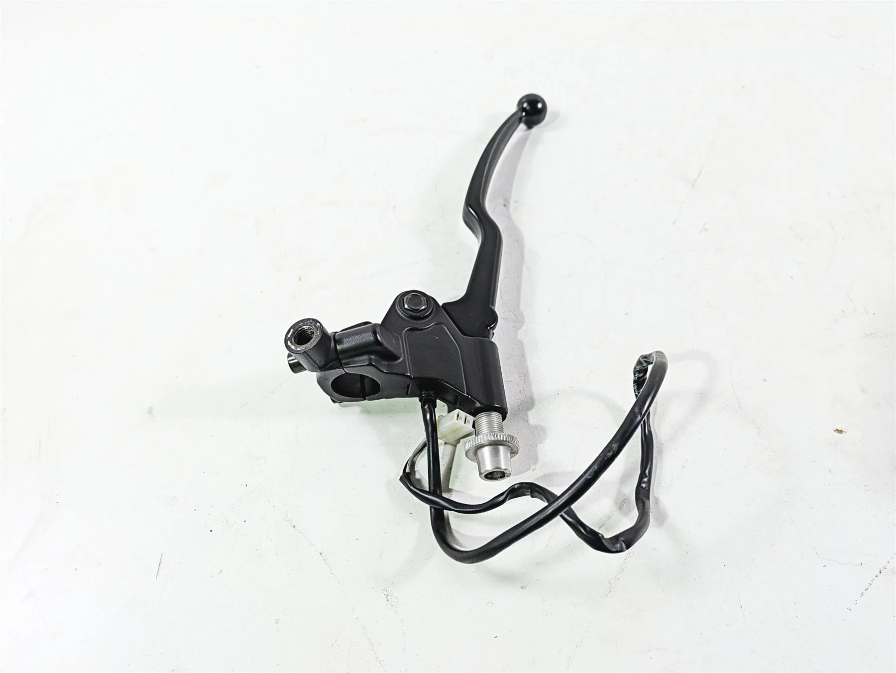 2013 Ducati Hyperstrada 821 Clutch Perch & Lever 8291B271AA 63640011B - Image 4