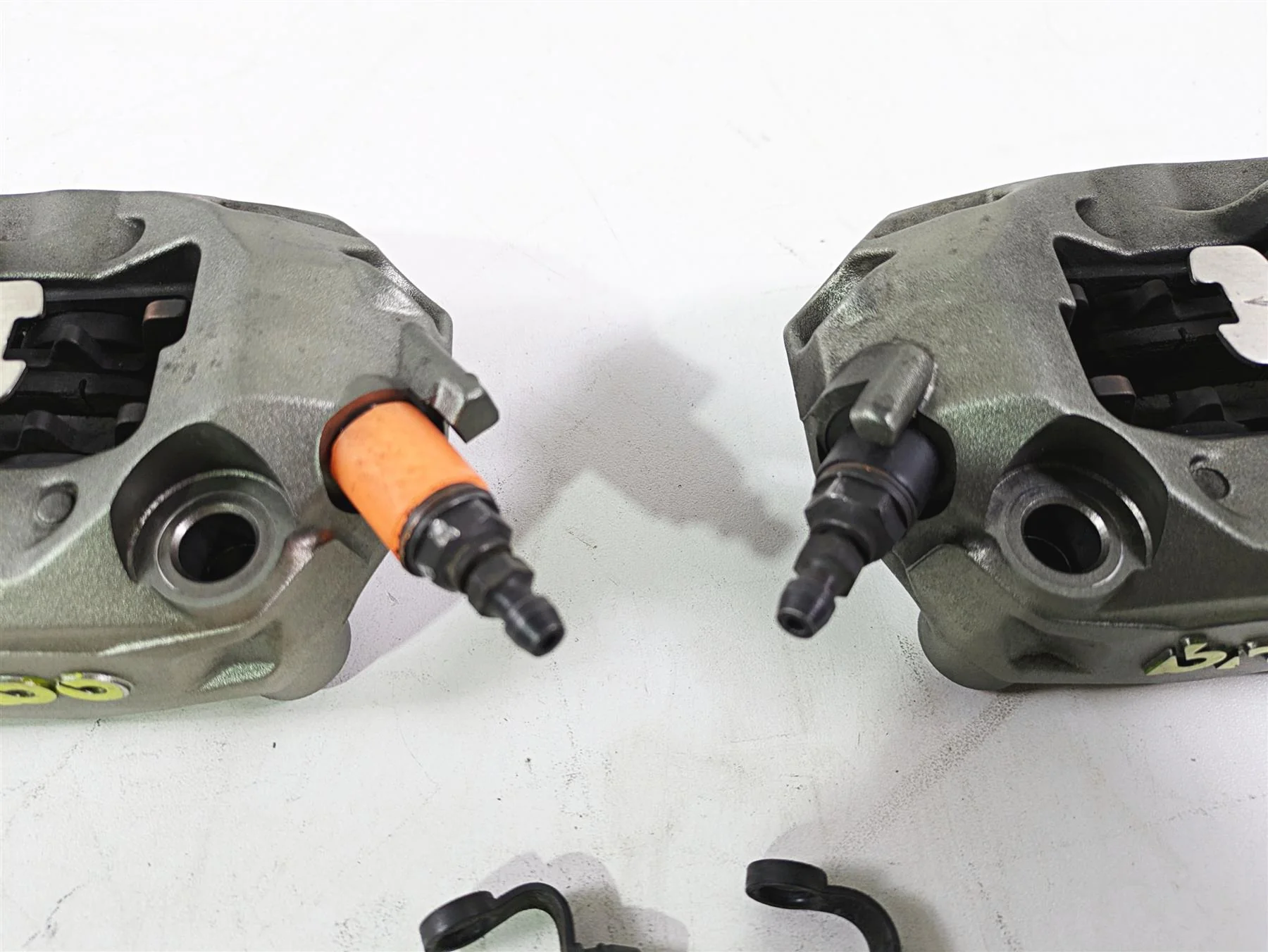 2013 Ducati Hyperstrada 821 Front Brake Caliper Brembo L 61041291C R 61041301C - Image 5