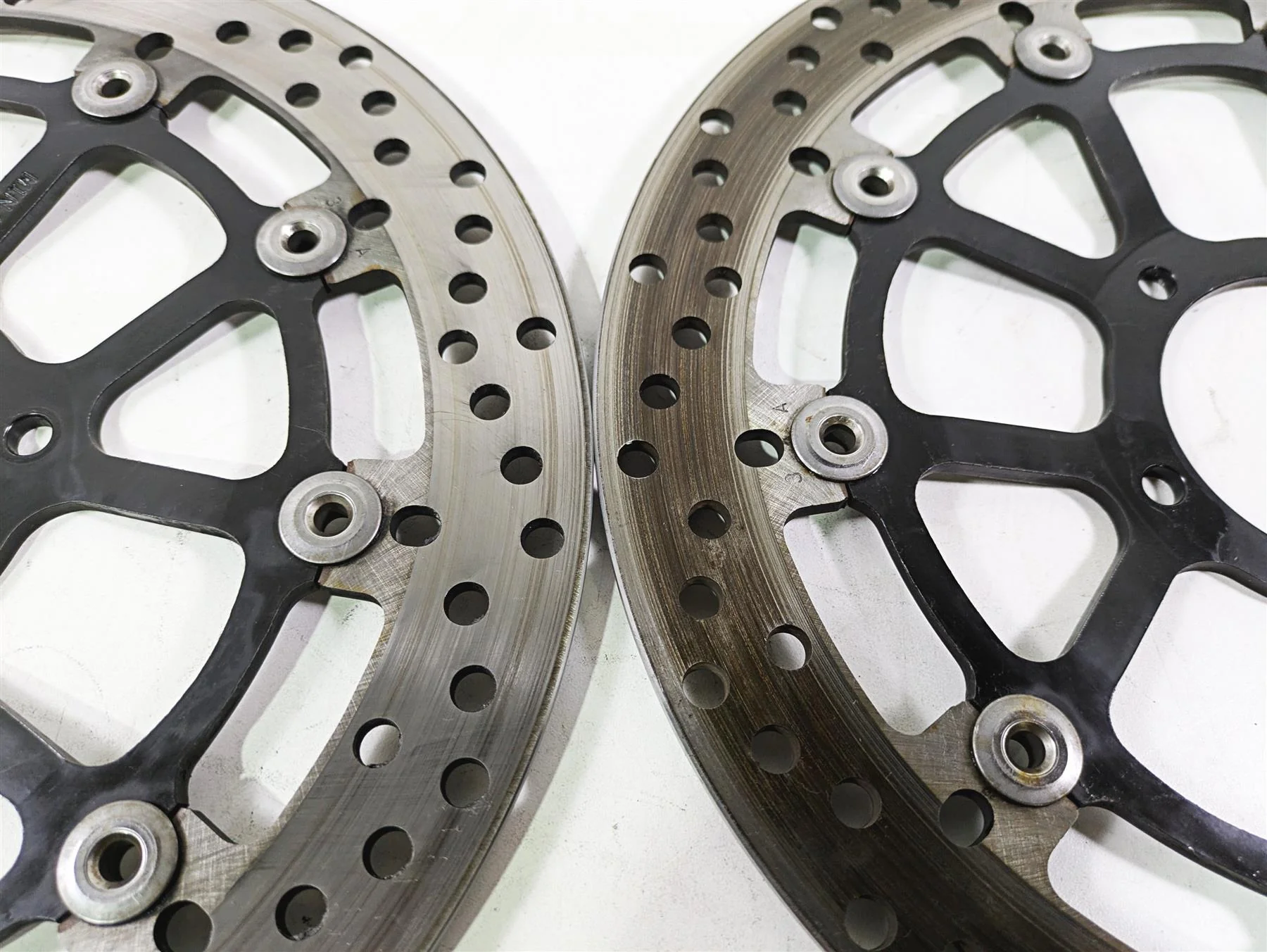 2013 Ducati Hyperstrada 821 Front Brake Disc Set 49241011A - Image 7