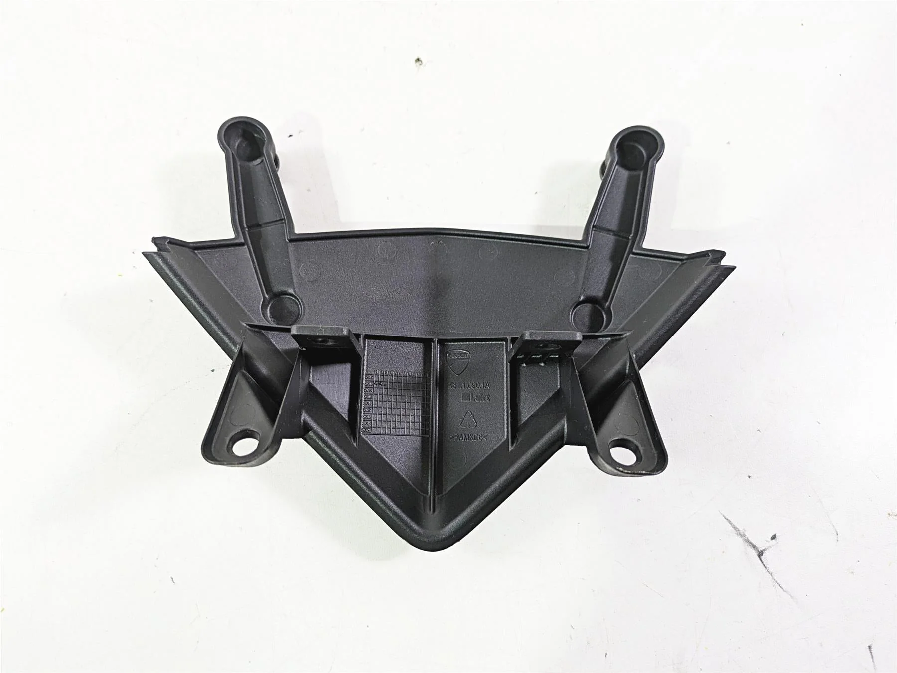 2013 Ducati Hyperstrada 821 Front Windshield Stay Holder Mount 48110901A - Image 7
