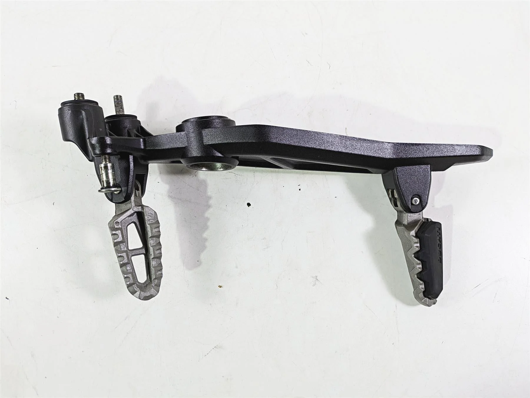 2013 Ducati Hyperstrada 821 Left Footpeg Bracket Mount Holder 82412111AA