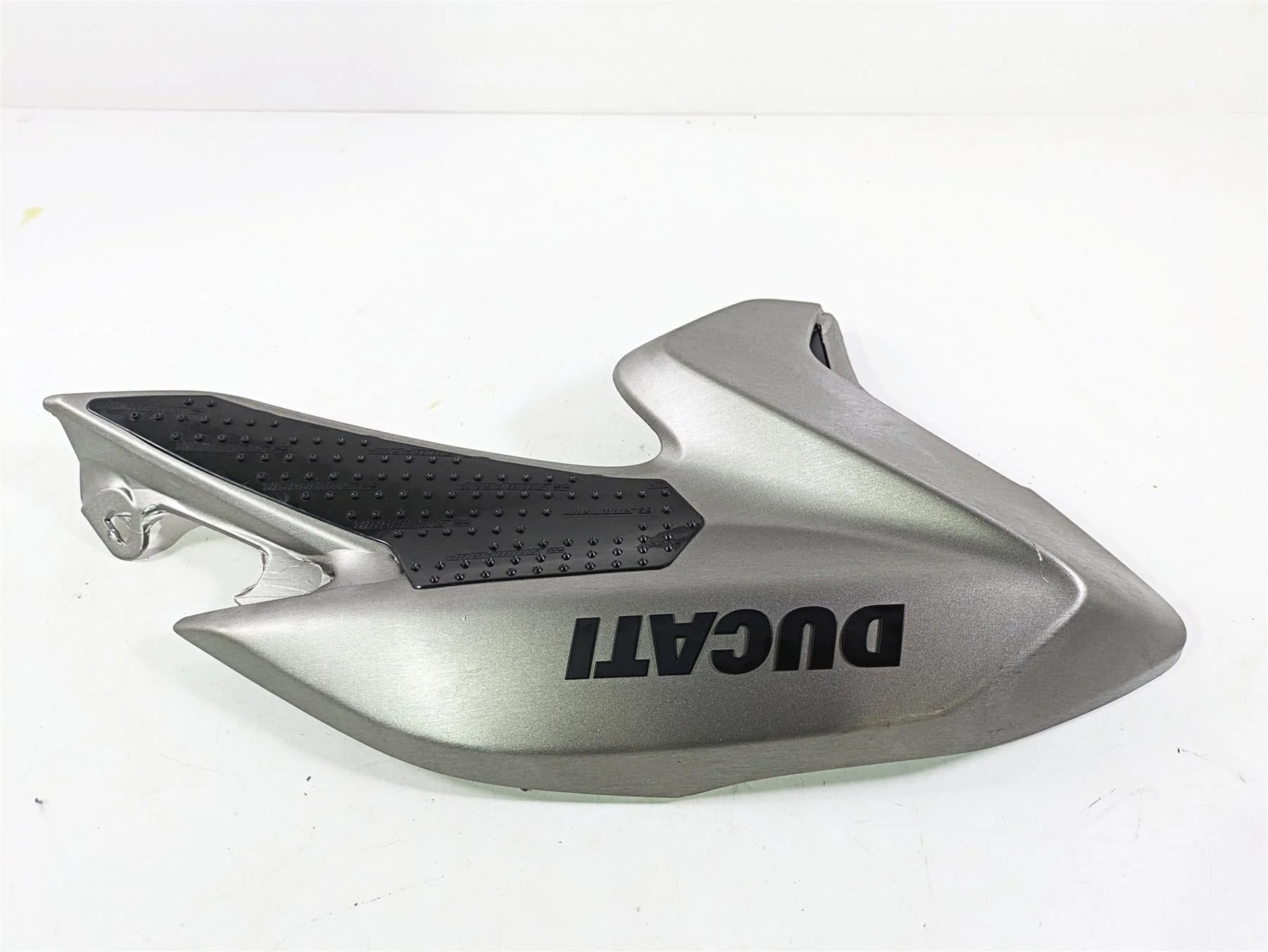 2013 Ducati Hyperstrada 821 Left Tank Cover Fairing Wrapped -Read 480P5681 - Image 11