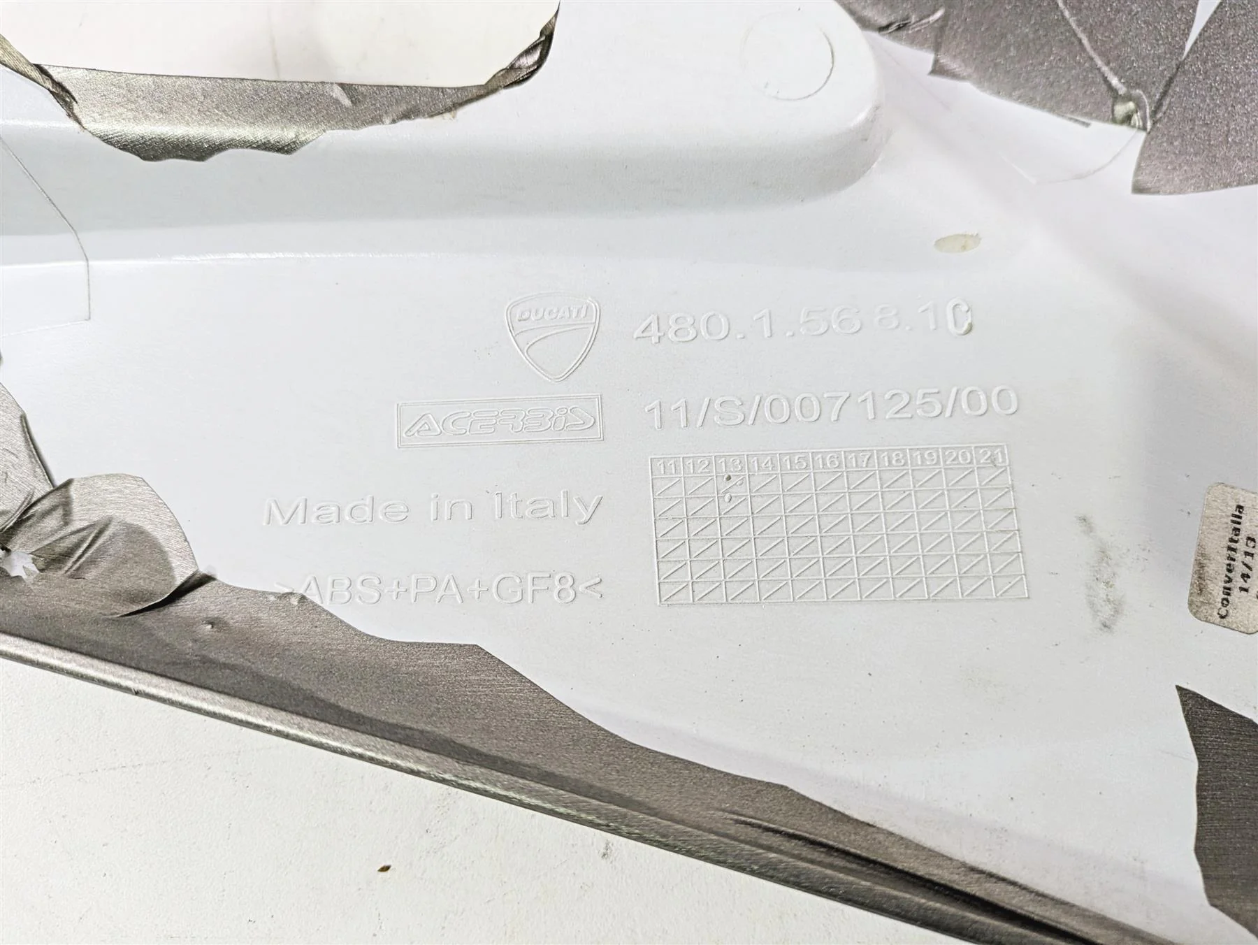 2013 Ducati Hyperstrada 821 Left Tank Cover Fairing Wrapped -Read 480P5681 - Image 8