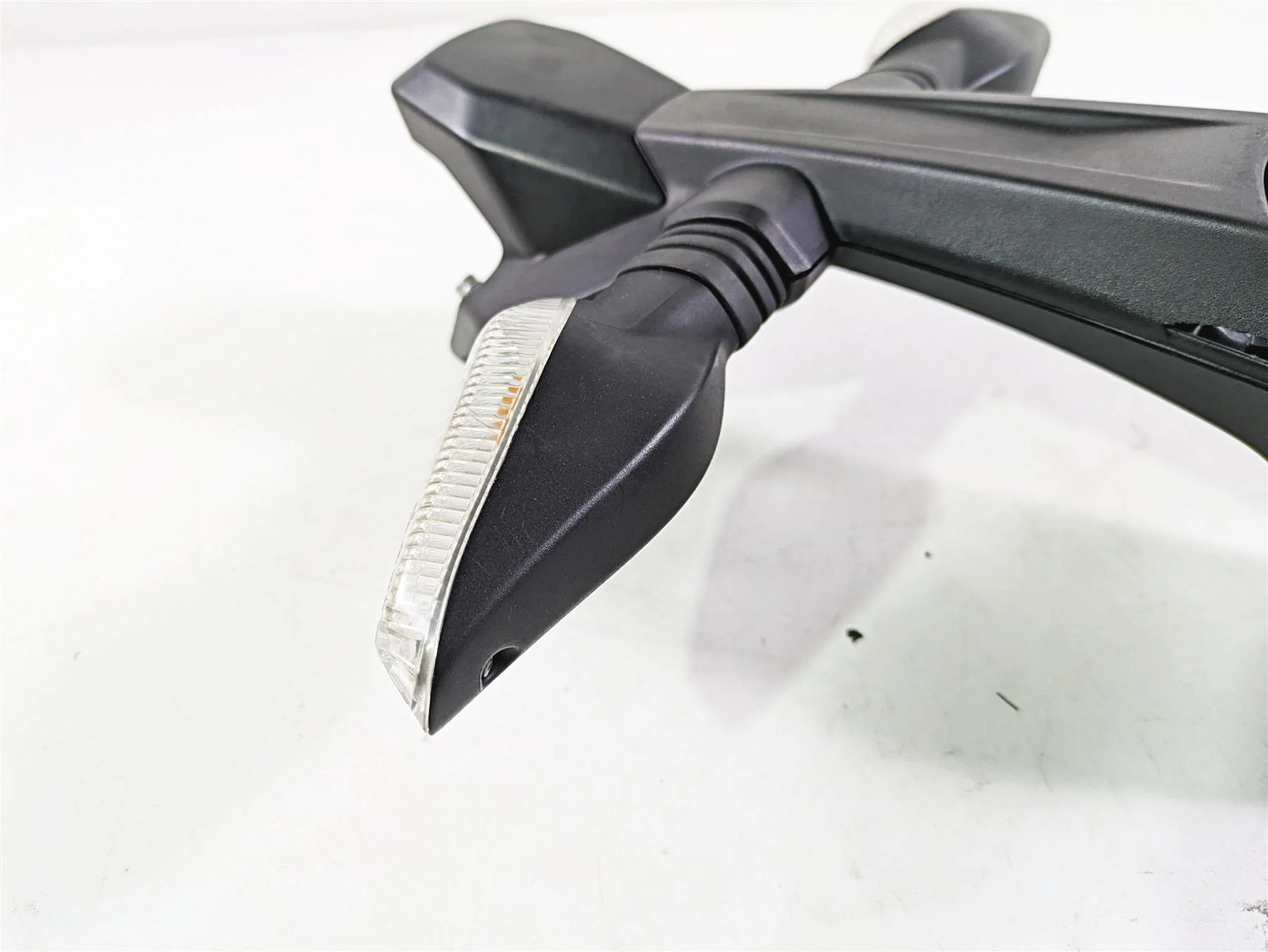 2013 Ducati Hyperstrada 821 Rear Blinker Turn Signal Set 56110571A 56110561B - Image 7