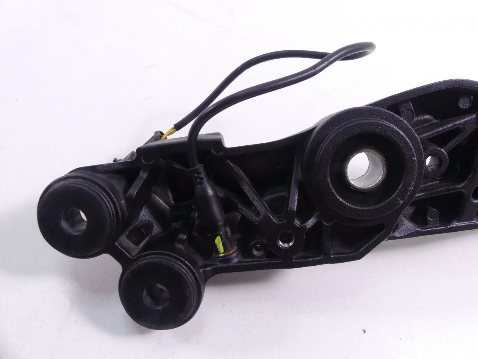 2013 Ducati Hyperstrada 821 Right Footpeg Bracket Set 82431901A - Image 7