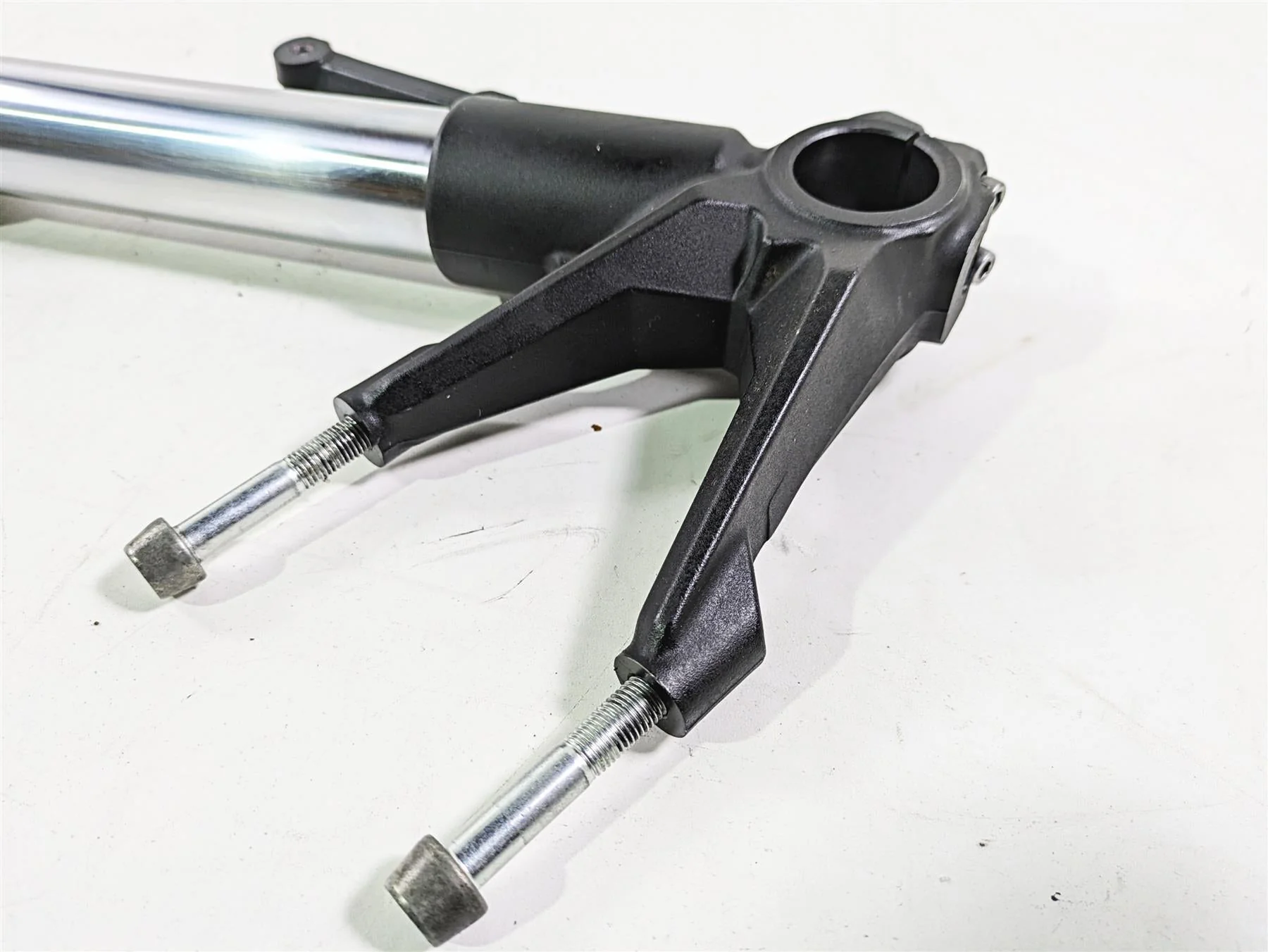 2013 Ducati Hyperstrada 821 Right Front Fork Leg - No Leaks 34420521A - Image 10