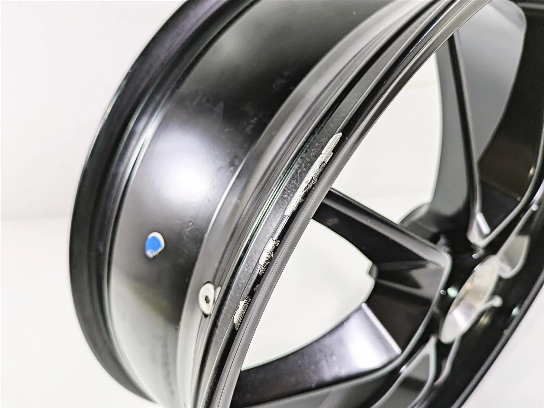 2013 Ducati Hyperstrada 821 Straight Rear Wheel Rim 17x5.5 50211571AA - Image 7