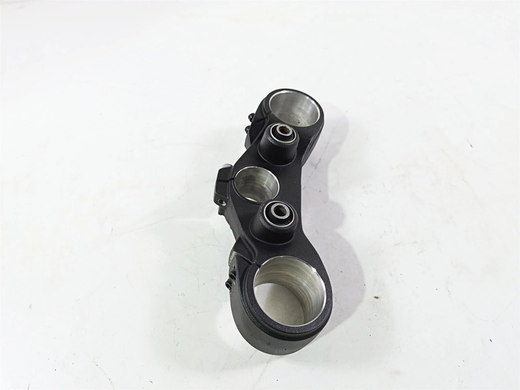 2013 Ducati Hyperstrada 821 Upper Triple Tree Steering Clamp 34110981AA - Image 2