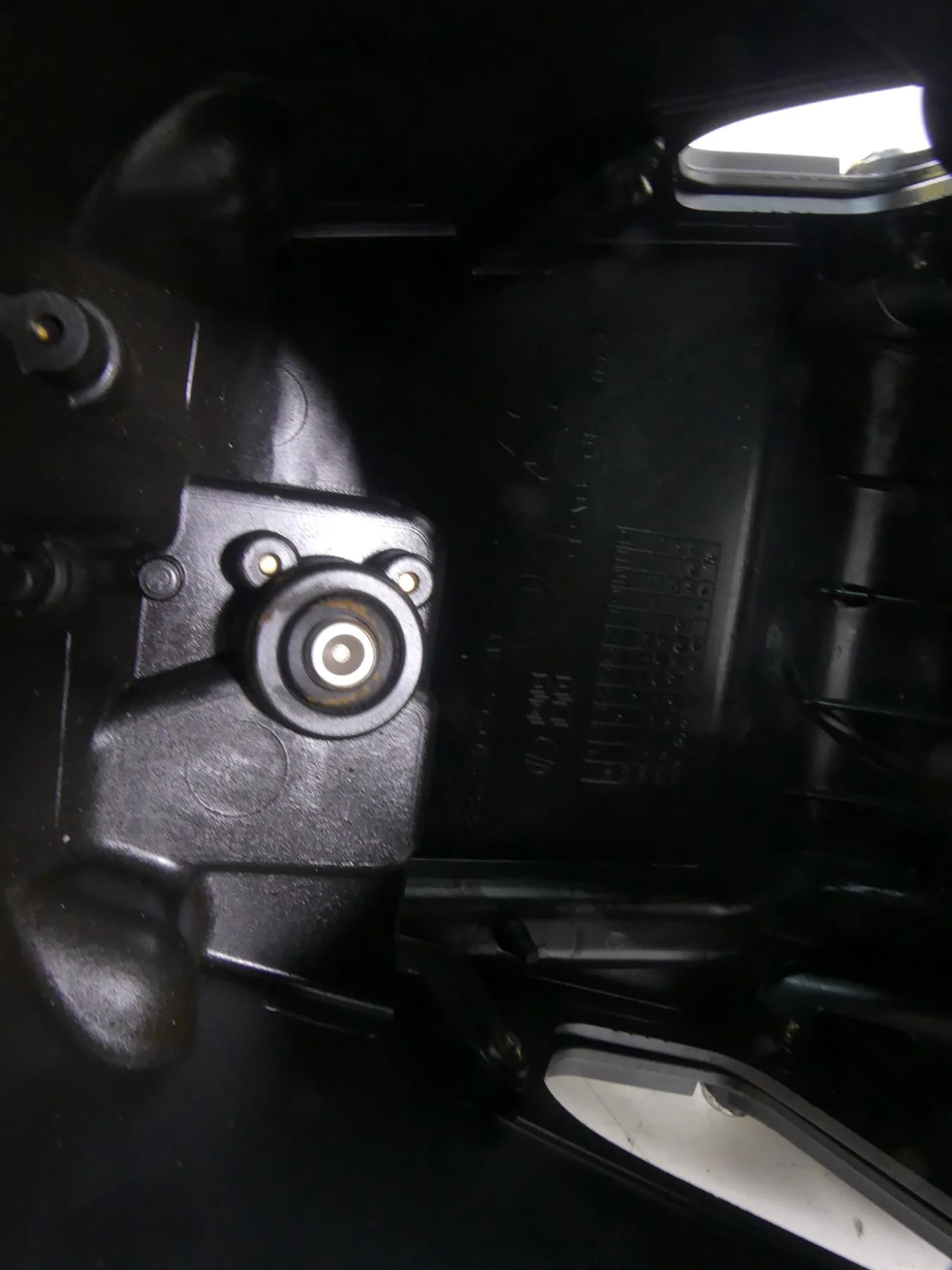 2013 Ducati Streetfighter 848 Air Box Filter Cleaner + Fuel Injects 44211393B - Image 8
