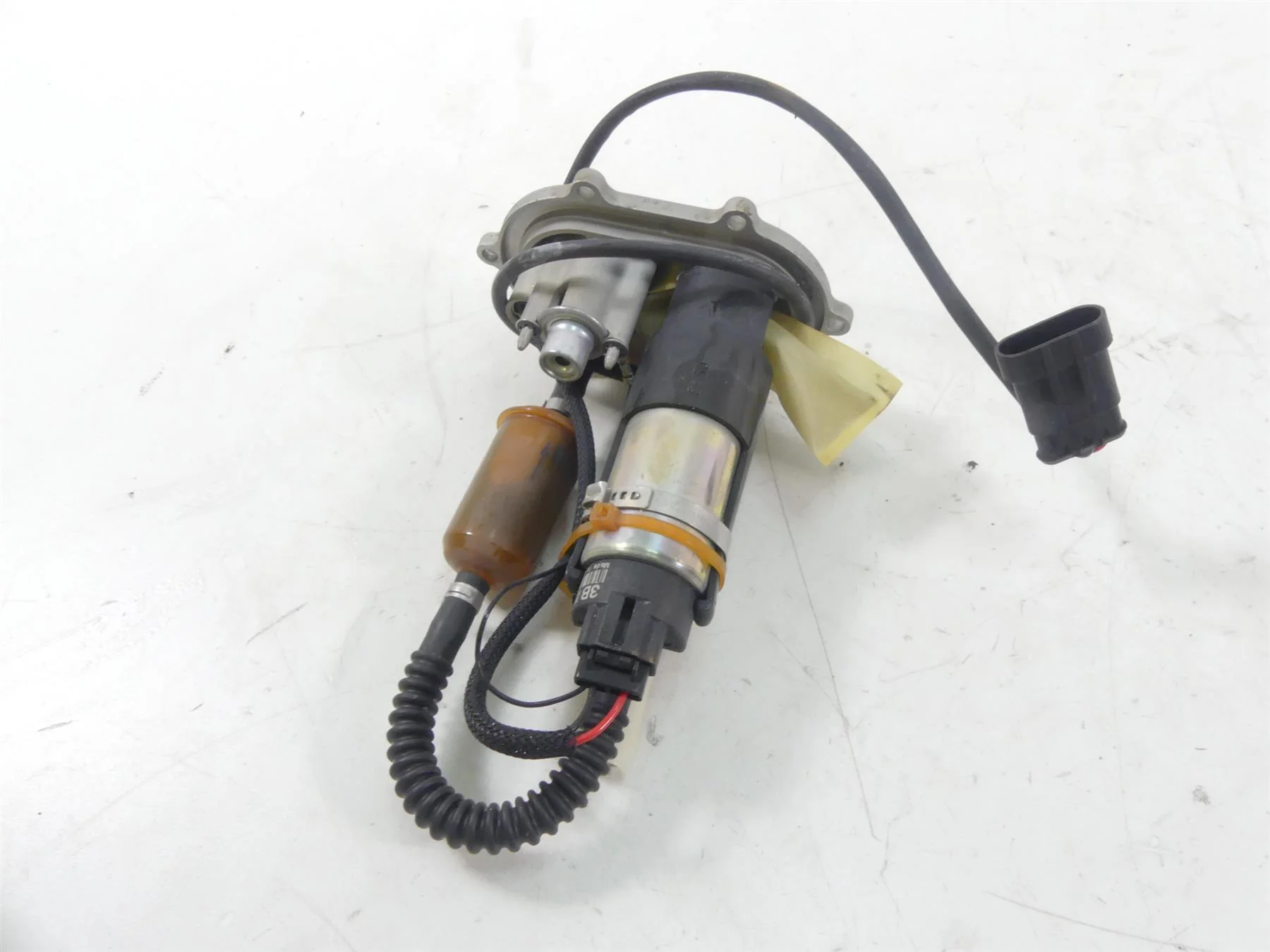 2013 Ducati Streetfighter 848 Fuel Gas Petrol Pump - Tested  16023991A - Image 3
