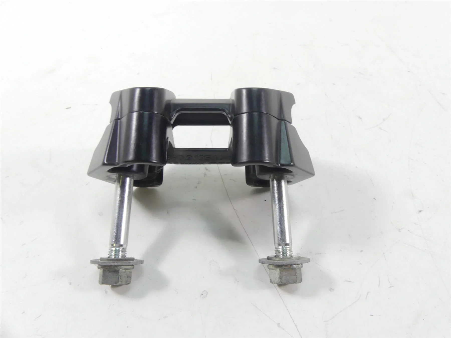 2013 Ducati Streetfighter 848 Handlebar Handle Bar Riser Holder Set 36011351AA - Image 3