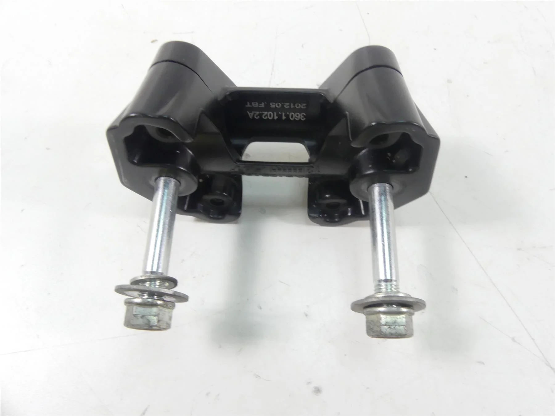 2013 Ducati Streetfighter 848 Handlebar Handle Bar Riser Holder Set 36011351AA - Image 5