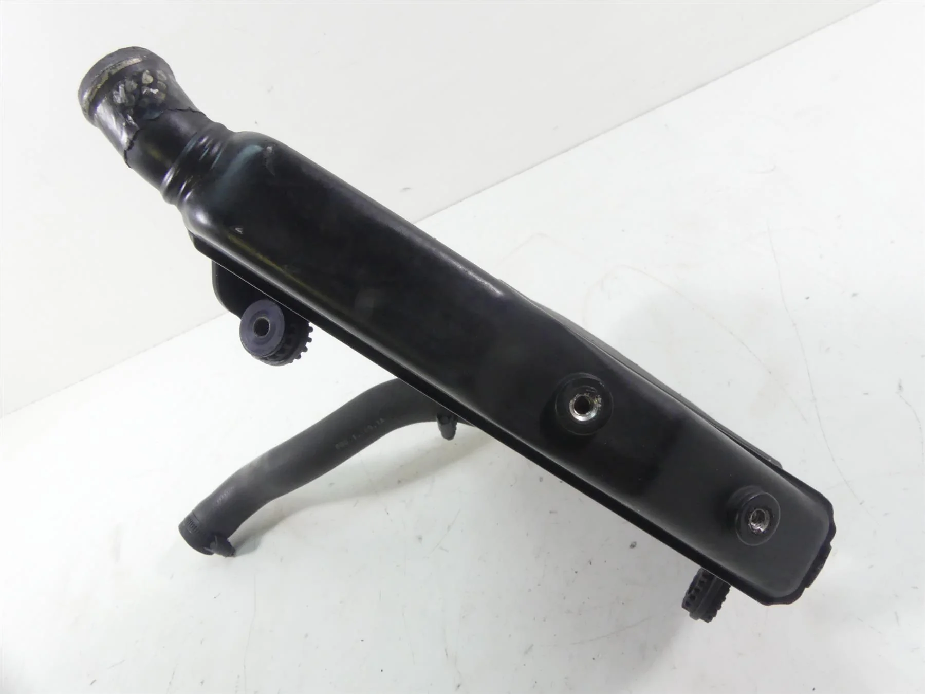 2013 Ducati Streetfighter 848 Lower Radiator Cooler + Hose 54840841A - Image 9
