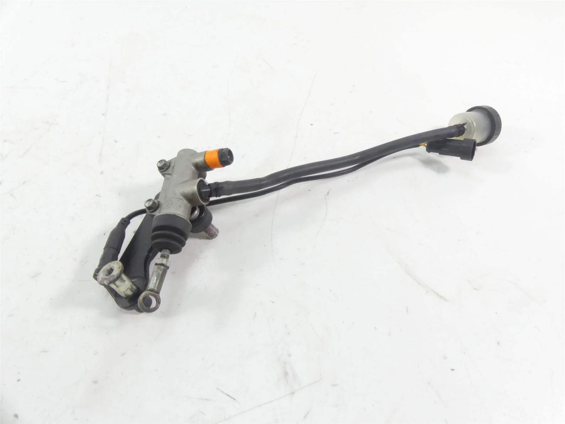 2013 Ducati Streetfighter 848 Rear Brembo Brake Master Cylinder 62540181B - Image 2
