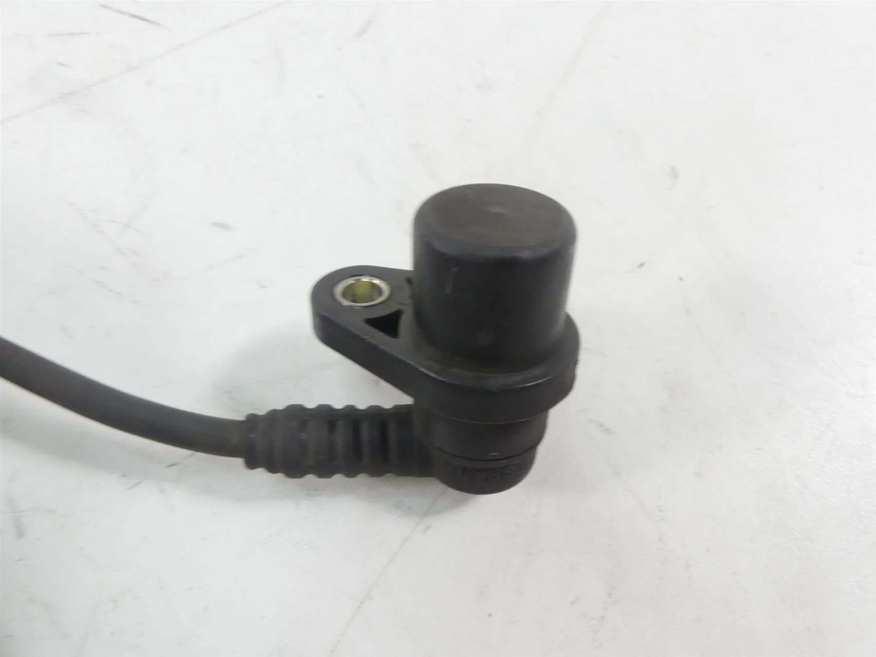 2013 Ducati Streetfighter 848 Rear Leonelli Wheel Speed Sensor 55240373E - Image 4