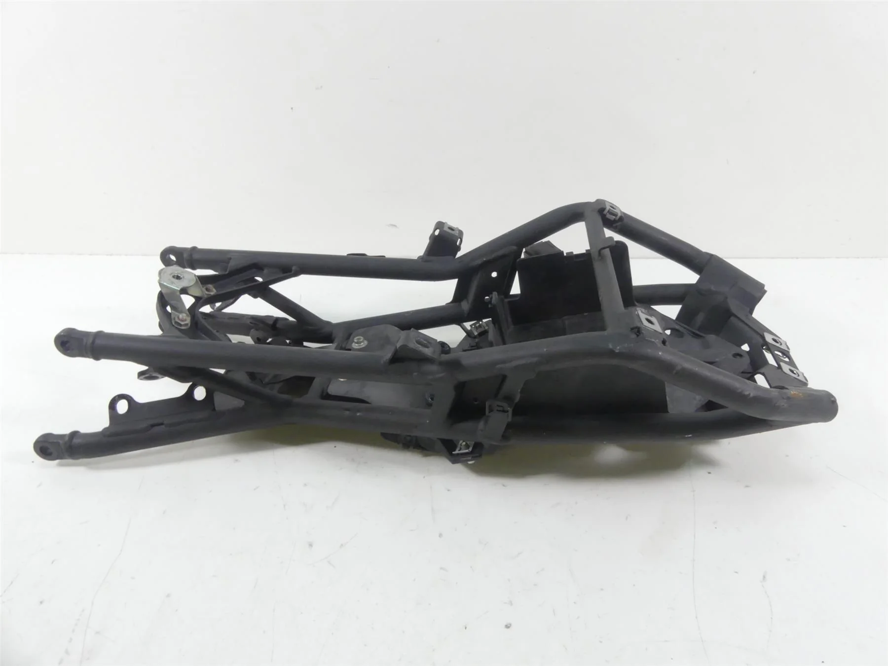 2013 Ducati Streetfighter 848 Rear Subframe Sub Frame + Inner Fender 47017051AA