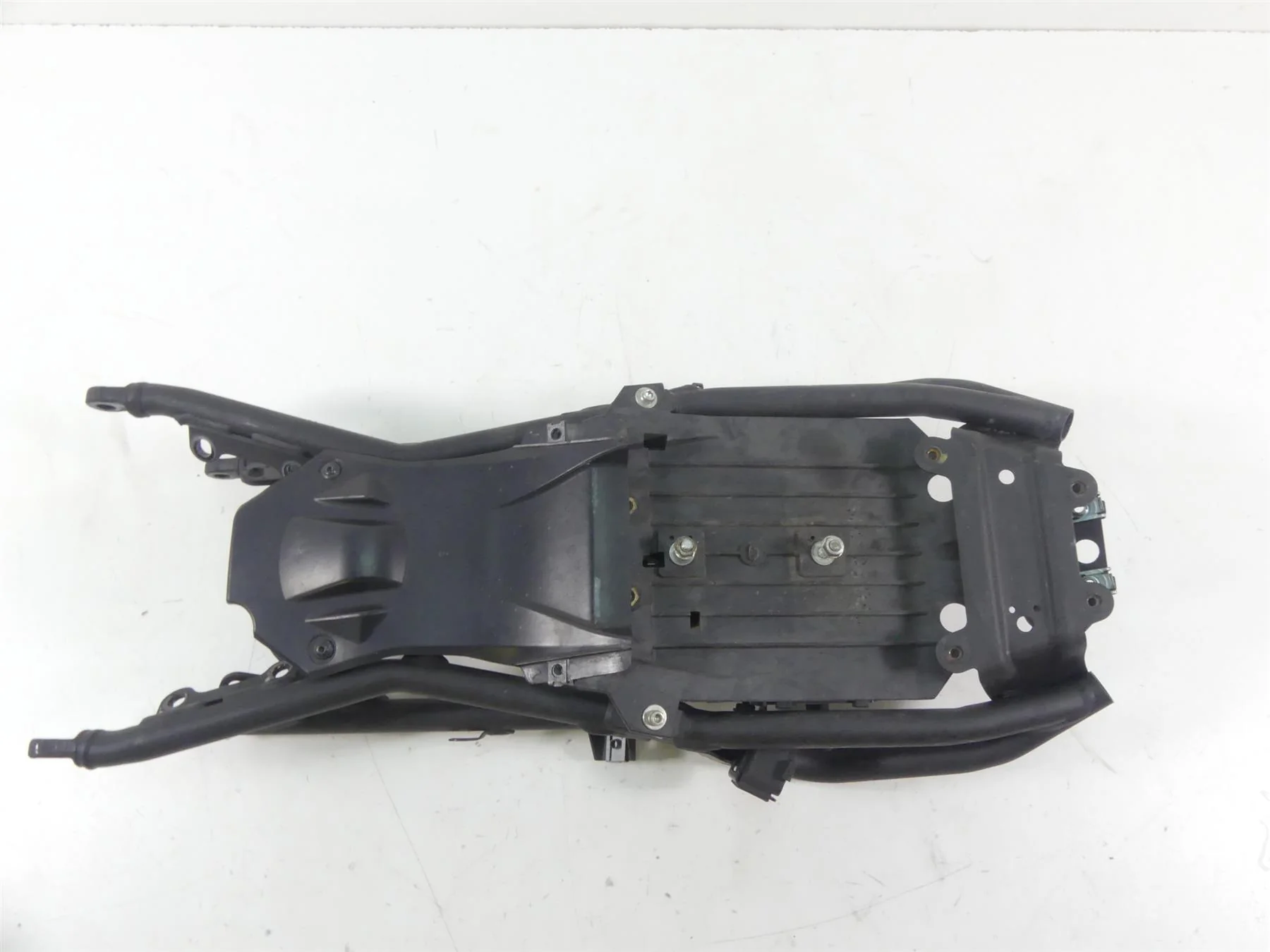 2013 Ducati Streetfighter 848 Rear Subframe Sub Frame + Inner Fender 47017051AA - Image 6