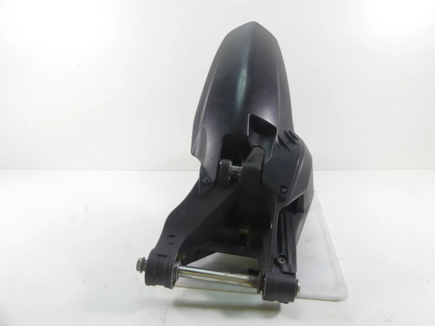 2013 Ducati Streetfighter 848 Rear Swingarm Swing Arm + Axle & Guard 37021141BA - Image 2