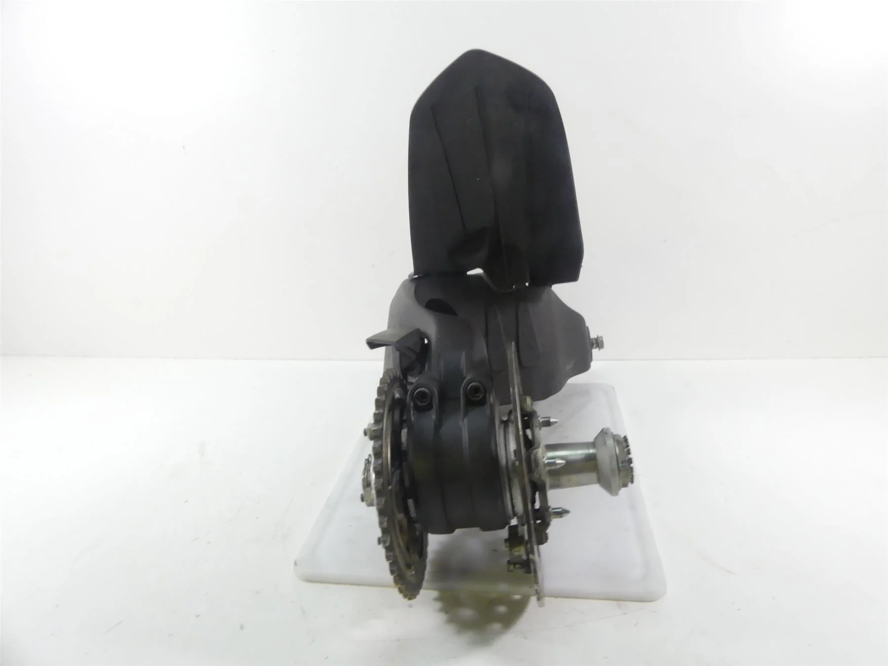 2013 Ducati Streetfighter 848 Rear Swingarm Swing Arm + Axle & Guard 37021141BA - Image 4