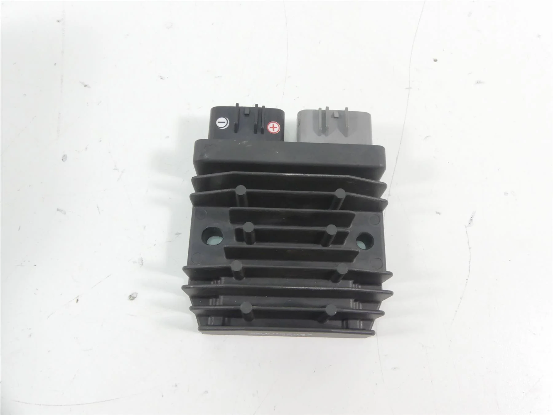 2013 Ducati Streetfighter 848 Rectifier Voltage Regulator 54040191A FH020AA