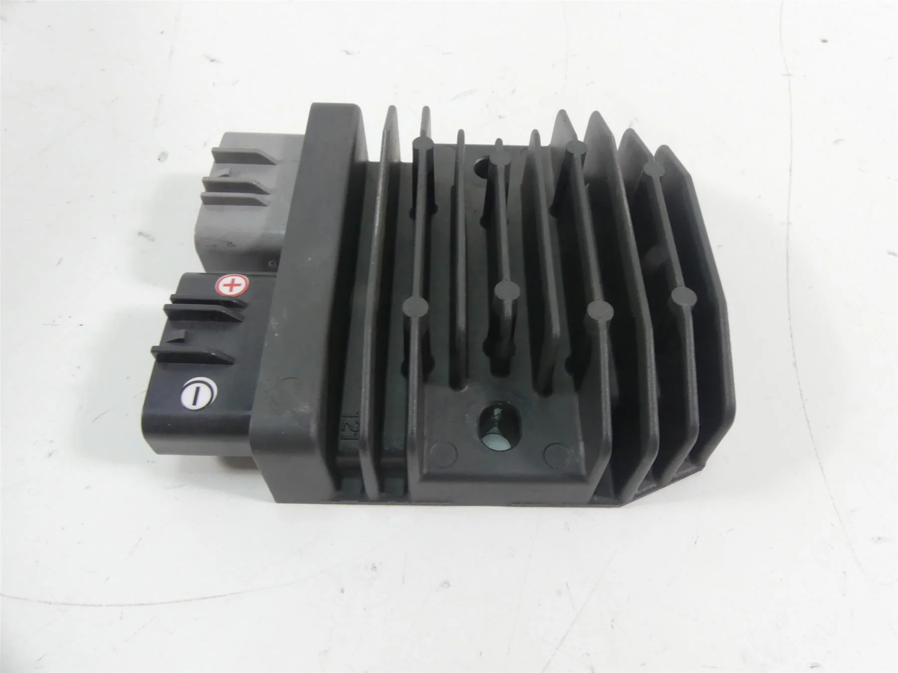 2013 Ducati Streetfighter 848 Rectifier Voltage Regulator 54040191A FH020AA - Image 4