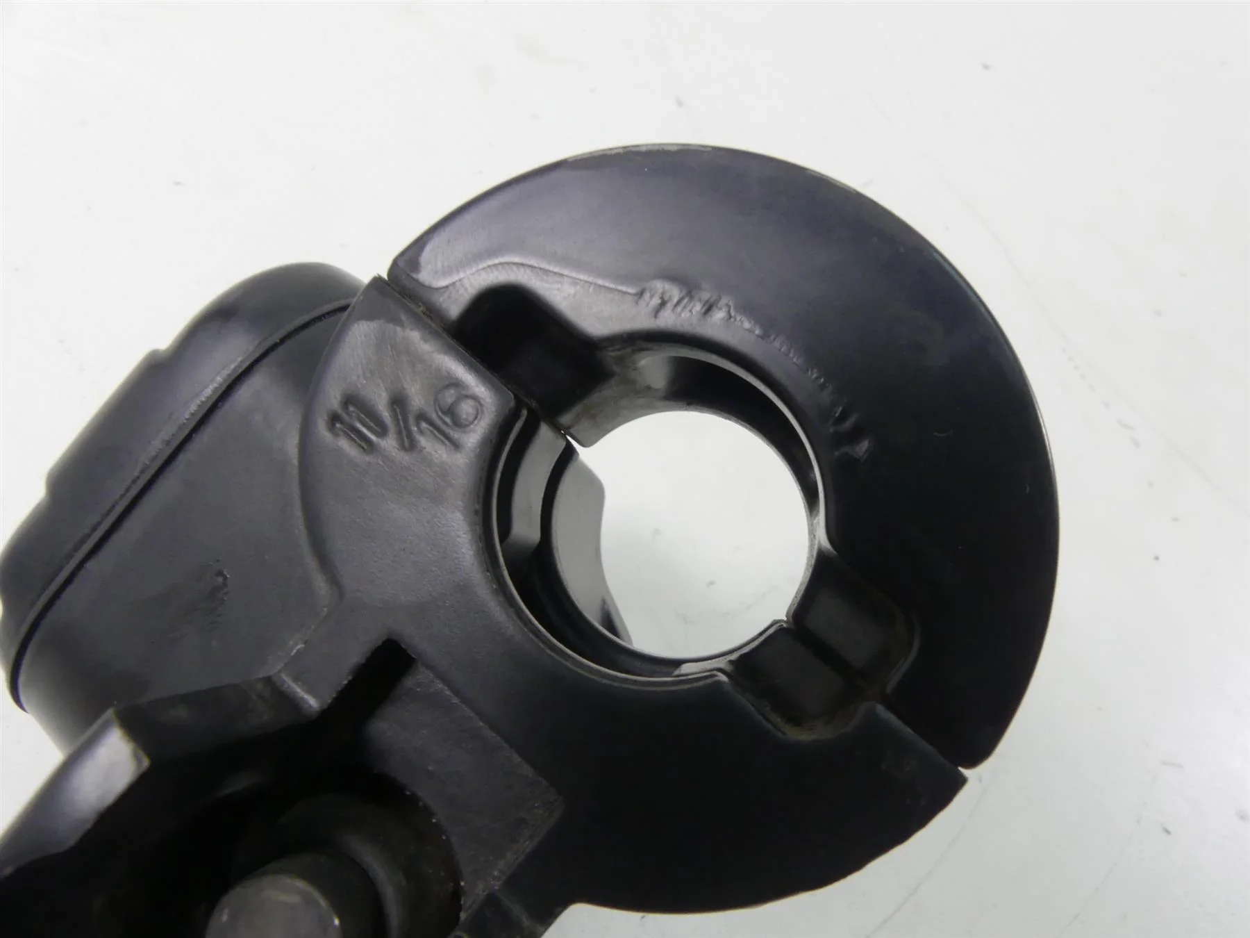 2013 Harley Davidson VRSCF Muscle Clutch Master Cylinder 11/16 38744-09B - Image 7