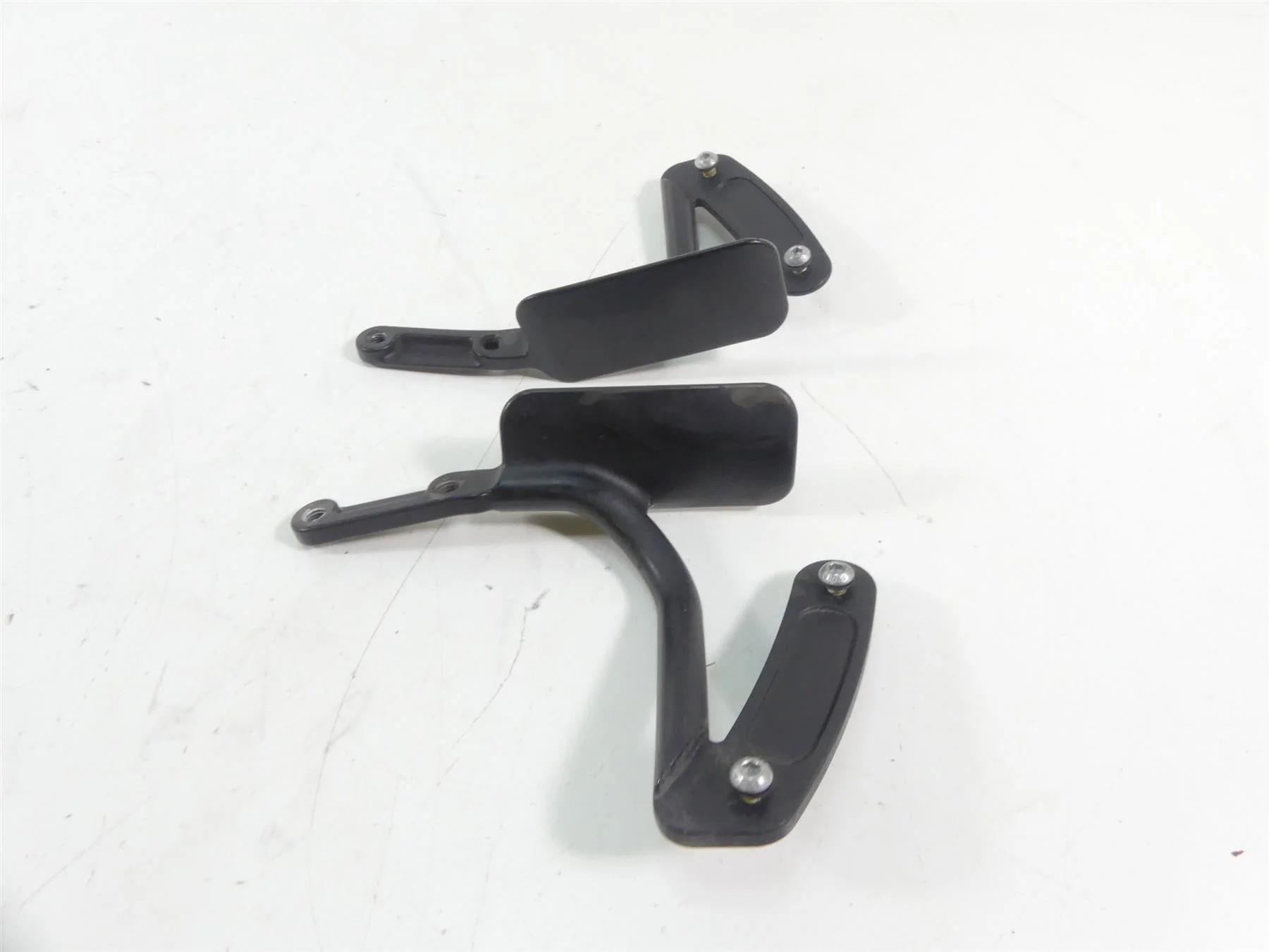 2013 Harley Davidson VRSCF Muscle Front Fender Brackets Holder - Bent 59024-09 - Image 2