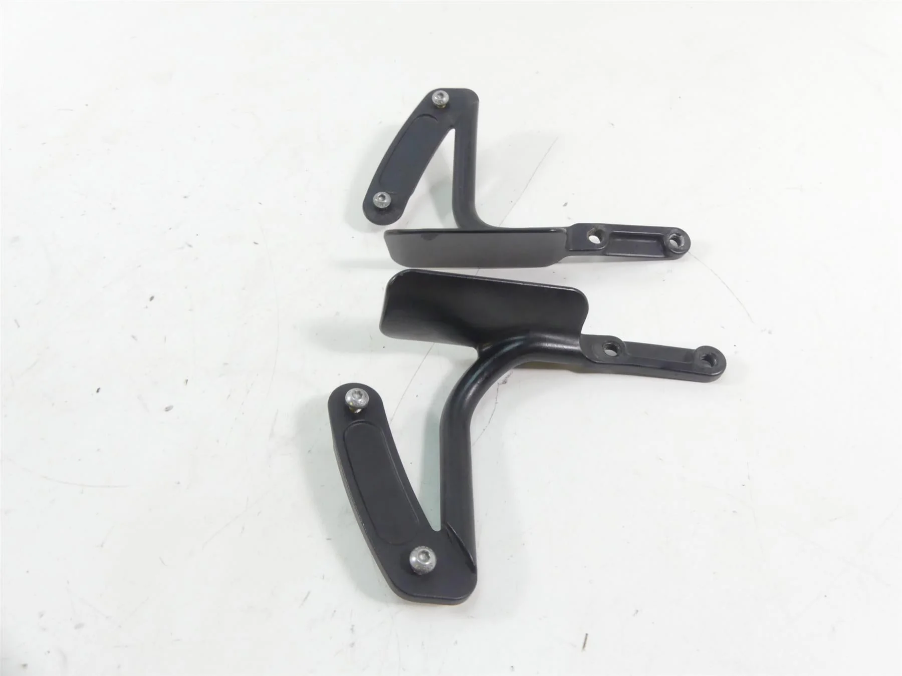 2013 Harley Davidson VRSCF Muscle Front Fender Brackets Holder - Bent 59024-09 - Image 4